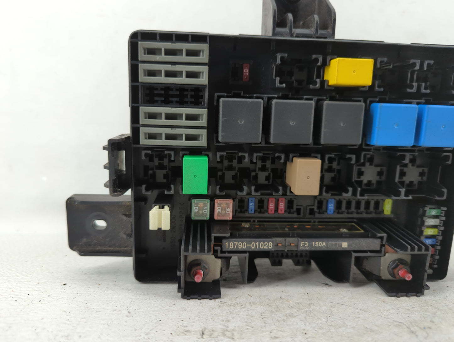 2013-2014 Hyundai Genesis Fusebox Fuse Box Panel Relay Module P/N:F3 150A 18790-01028, E121127, TCB 1915 0059 Fits Fits 2013