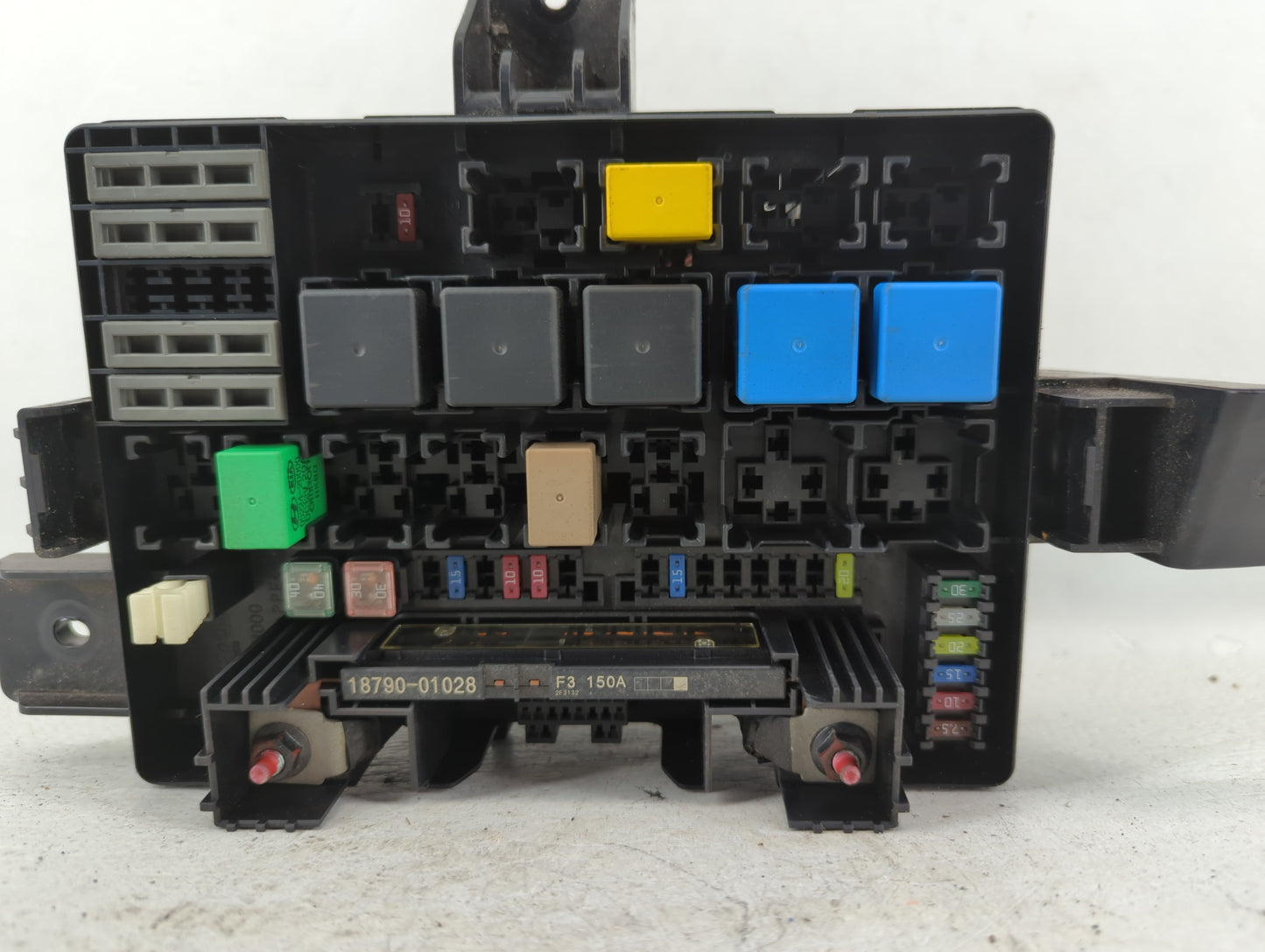 2013-2014 Hyundai Genesis Fusebox Fuse Box Panel Relay Module P/N:F3 150A 18790-01028, E121127, TCB 1915 0059 Fits Fits 2013