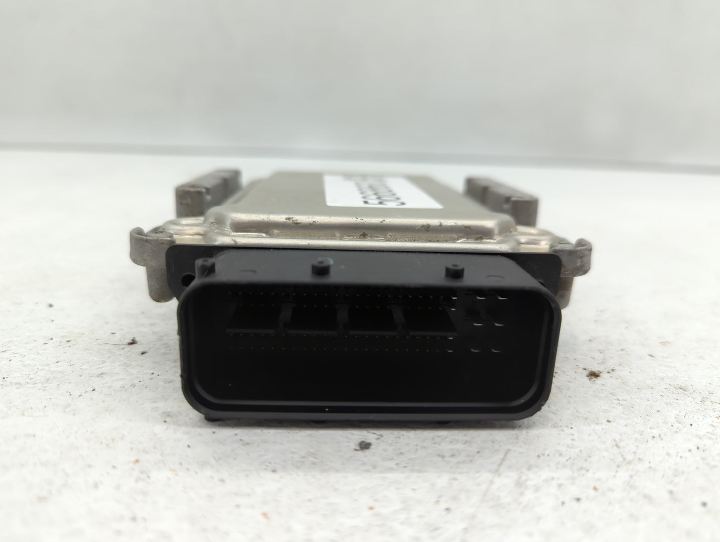 2013-2014 Hyundai Genesis Chassis Control Module Ccm Bcm Body Control - Oemusedautoparts1.com