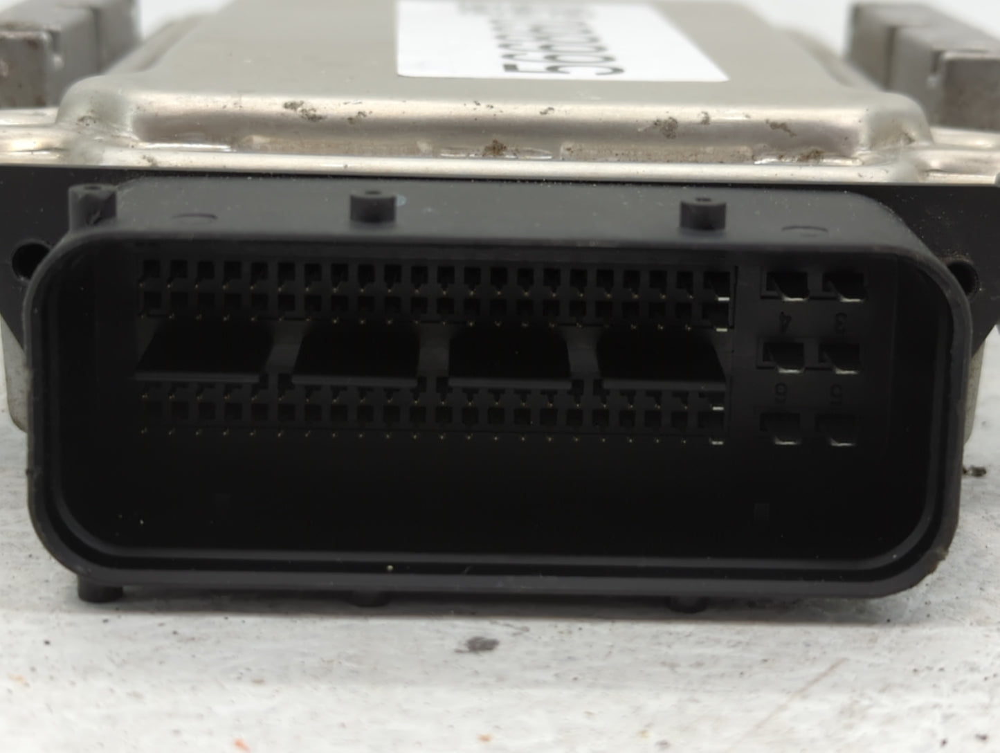2013-2014 Hyundai Genesis Chassis Control Module Ccm Bcm Body Control - Oemusedautoparts1.com