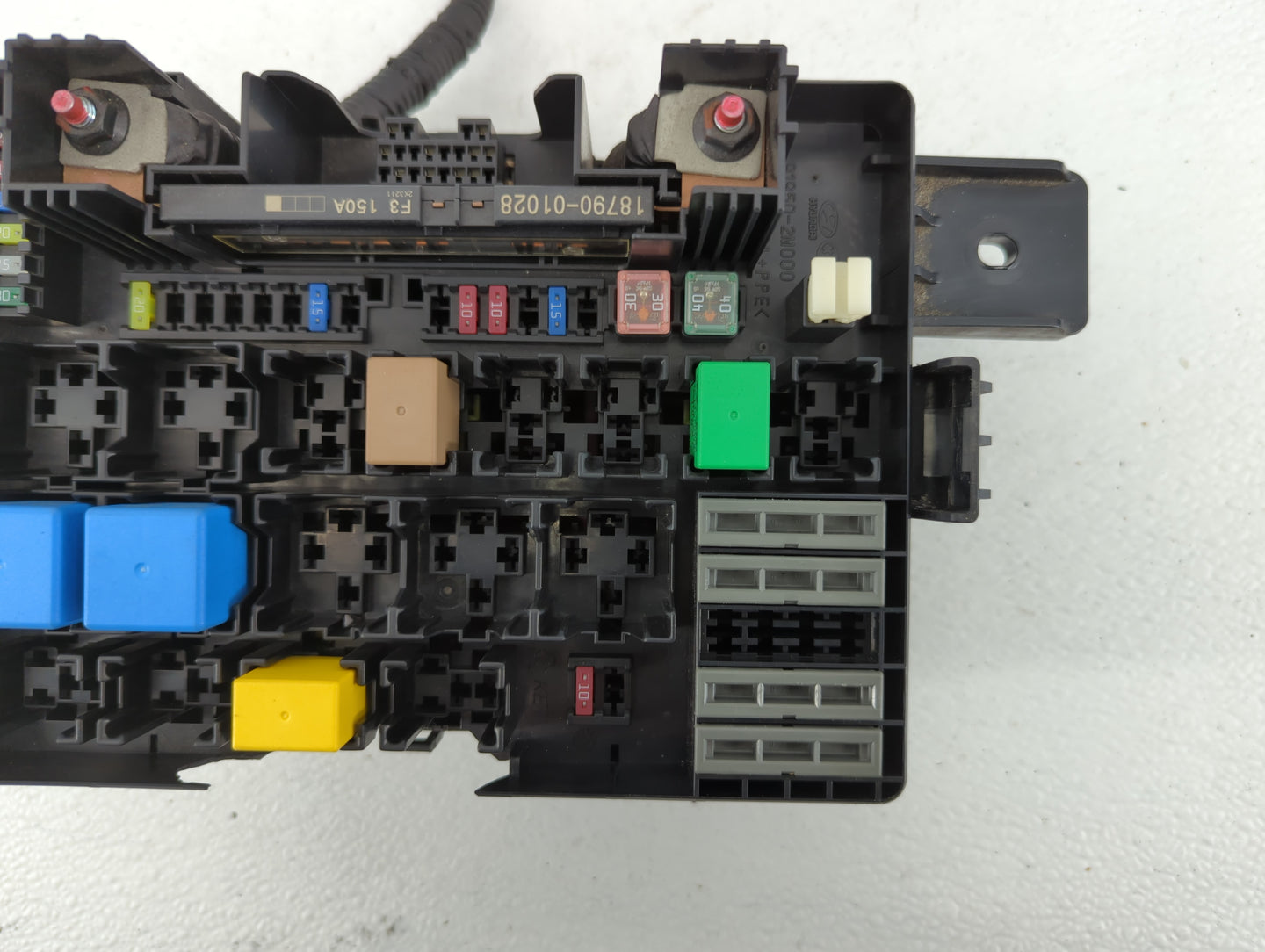 2013-2014 Hyundai Genesis Fusebox Fuse Box Panel Relay Module P/N:91264-2M901 Fits Fits 2013 2014 OEM Used Auto Parts - Oemu