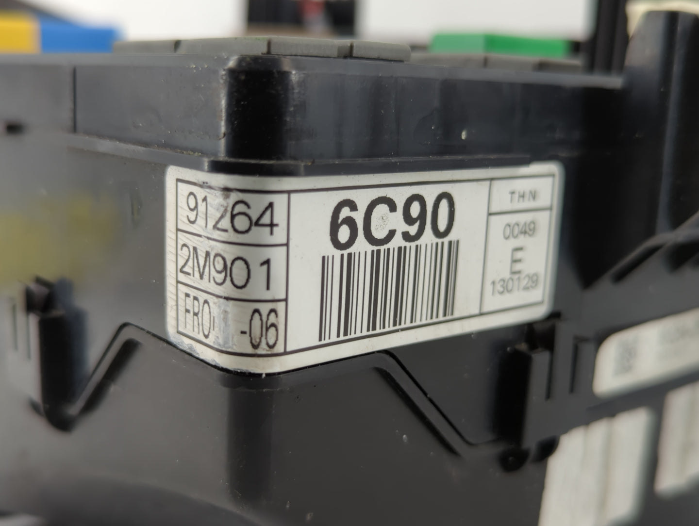 2013-2014 Hyundai Genesis Fusebox Fuse Box Panel Relay Module P/N:91264-2M901 Fits Fits 2013 2014 OEM Used Auto Parts - Oemu