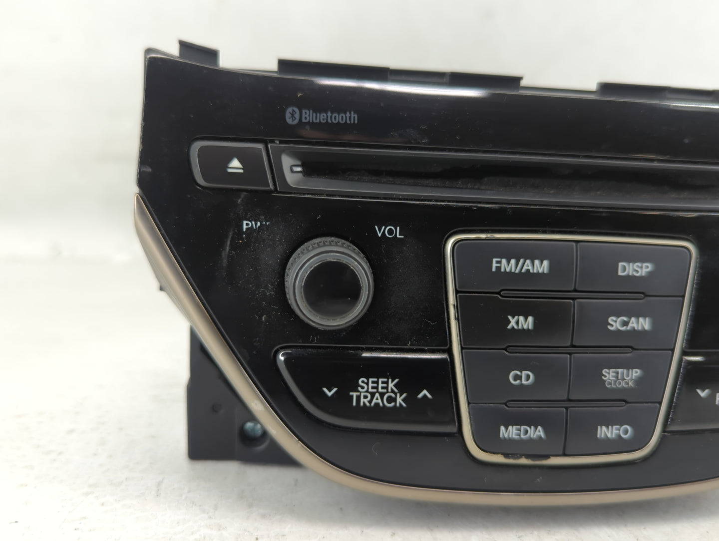 2013-2013 Hyundai Genesis Am Fm Cd Player Radio Receiver - Oemusedautoparts1.com
