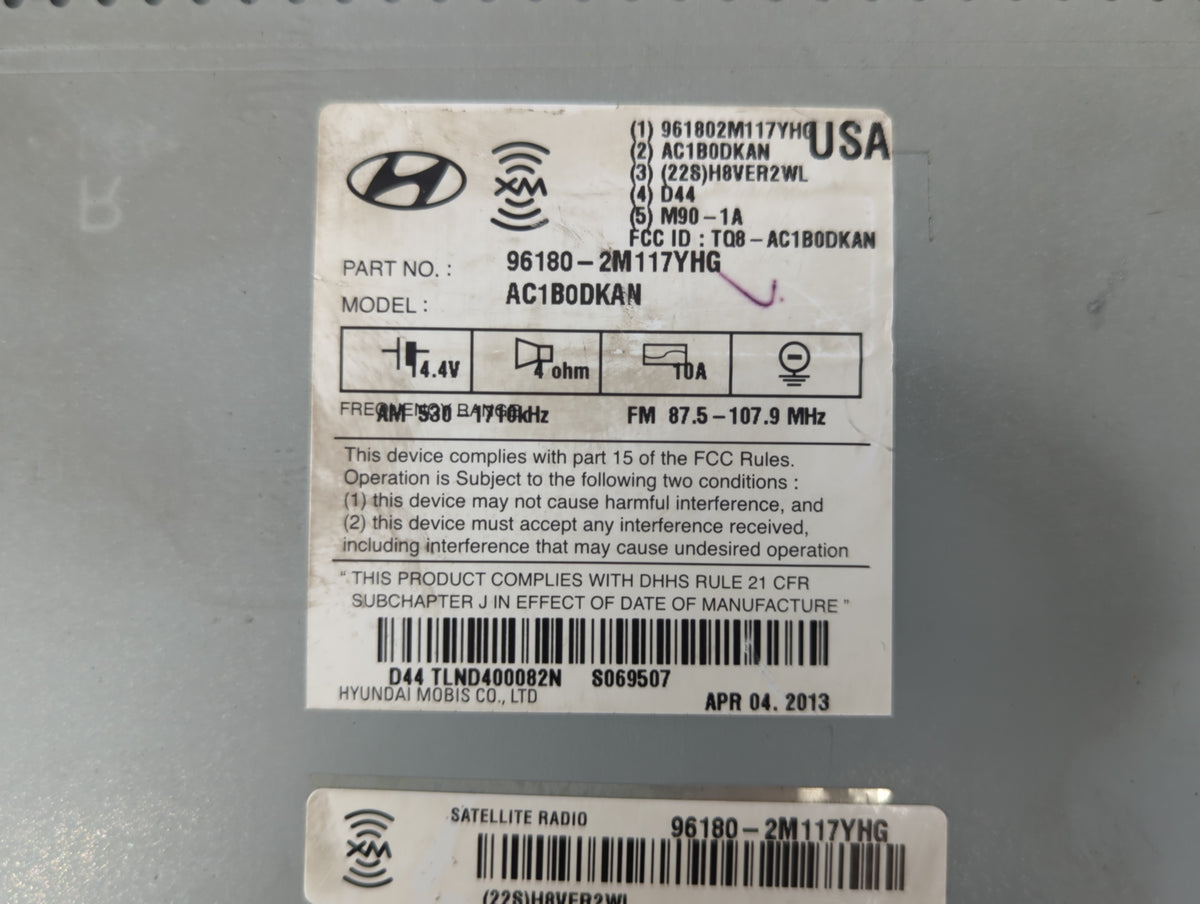 2013-2013 Hyundai Genesis Am Fm Cd Player Radio Receiver 582976 - Oemusedautoparts1.com