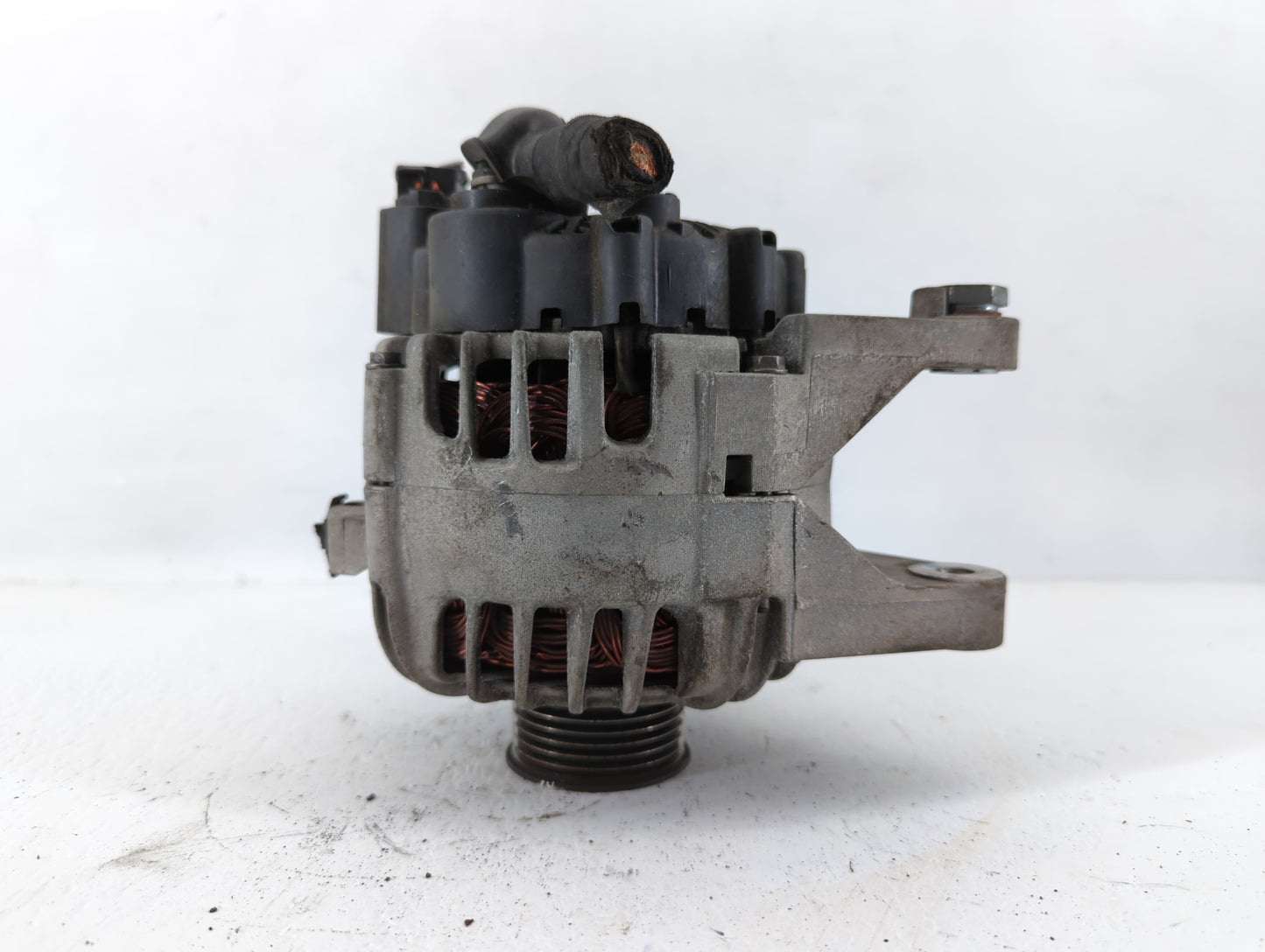 2013-2014 Hyundai Genesis Alternator Replacement Generator Charging Assembly Engine OEM P/N:37301-2C120 2614548 Fits OEM Use