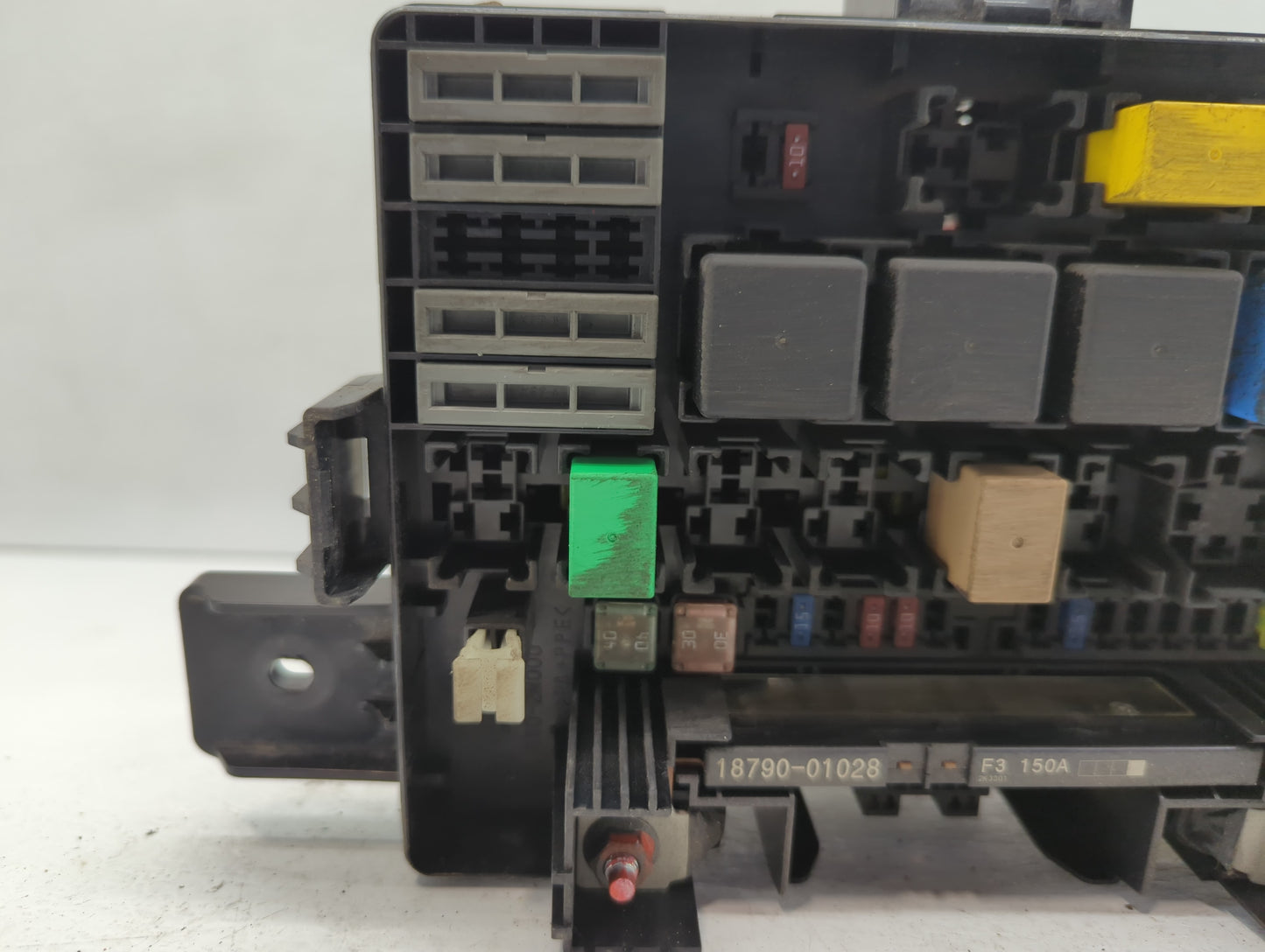2013-2014 Hyundai Genesis Fusebox Fuse Box Panel Relay Module P/N:91264-2M801 Fits Fits 2013 2014 OEM Used Auto Parts - Oemu