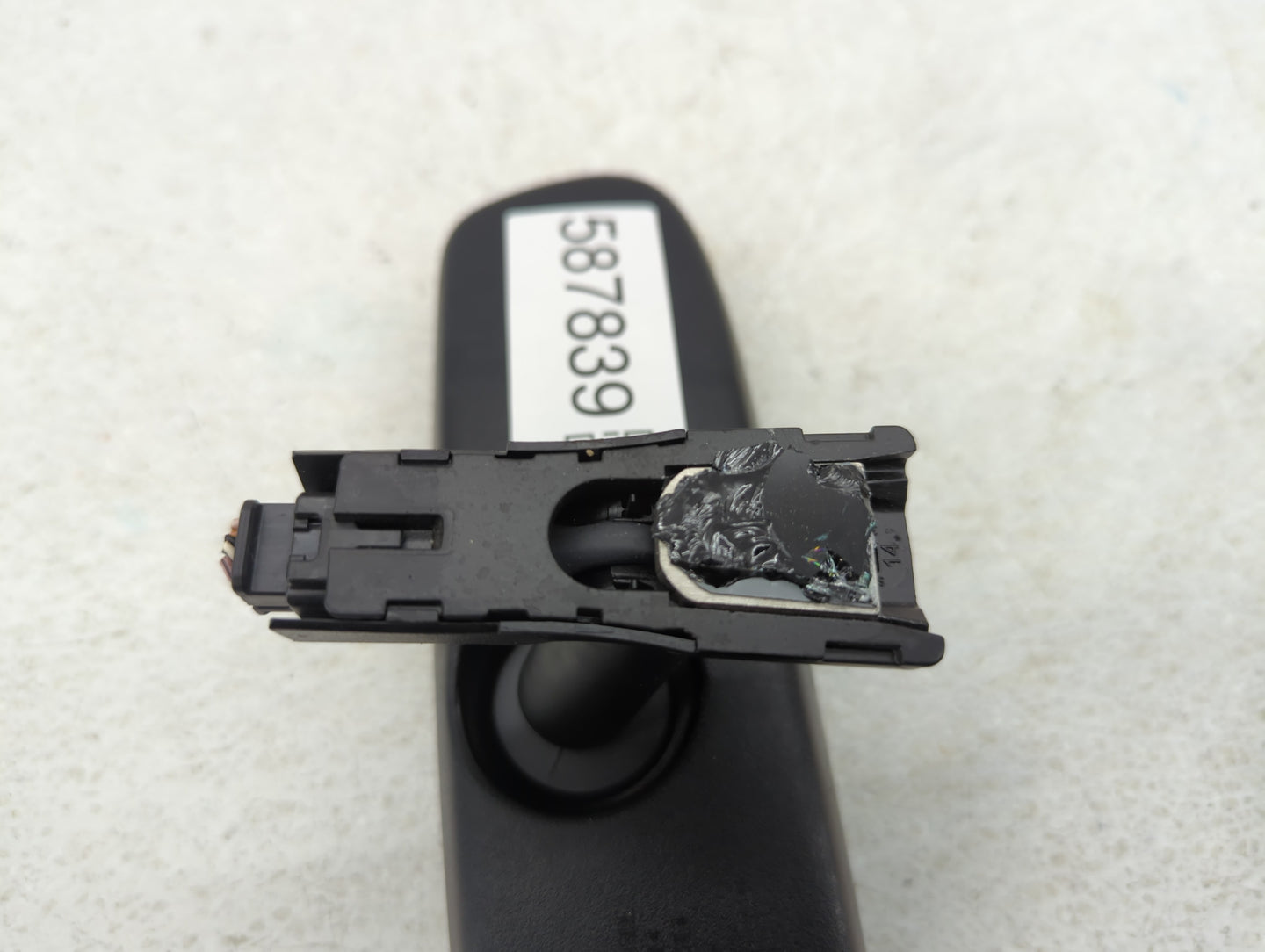 2013-2016 Hyundai Genesis Interior Rear View Mirror Replacement OEM P/N:E11028008 Fits OEM Used Auto Parts - Oemusedautopart