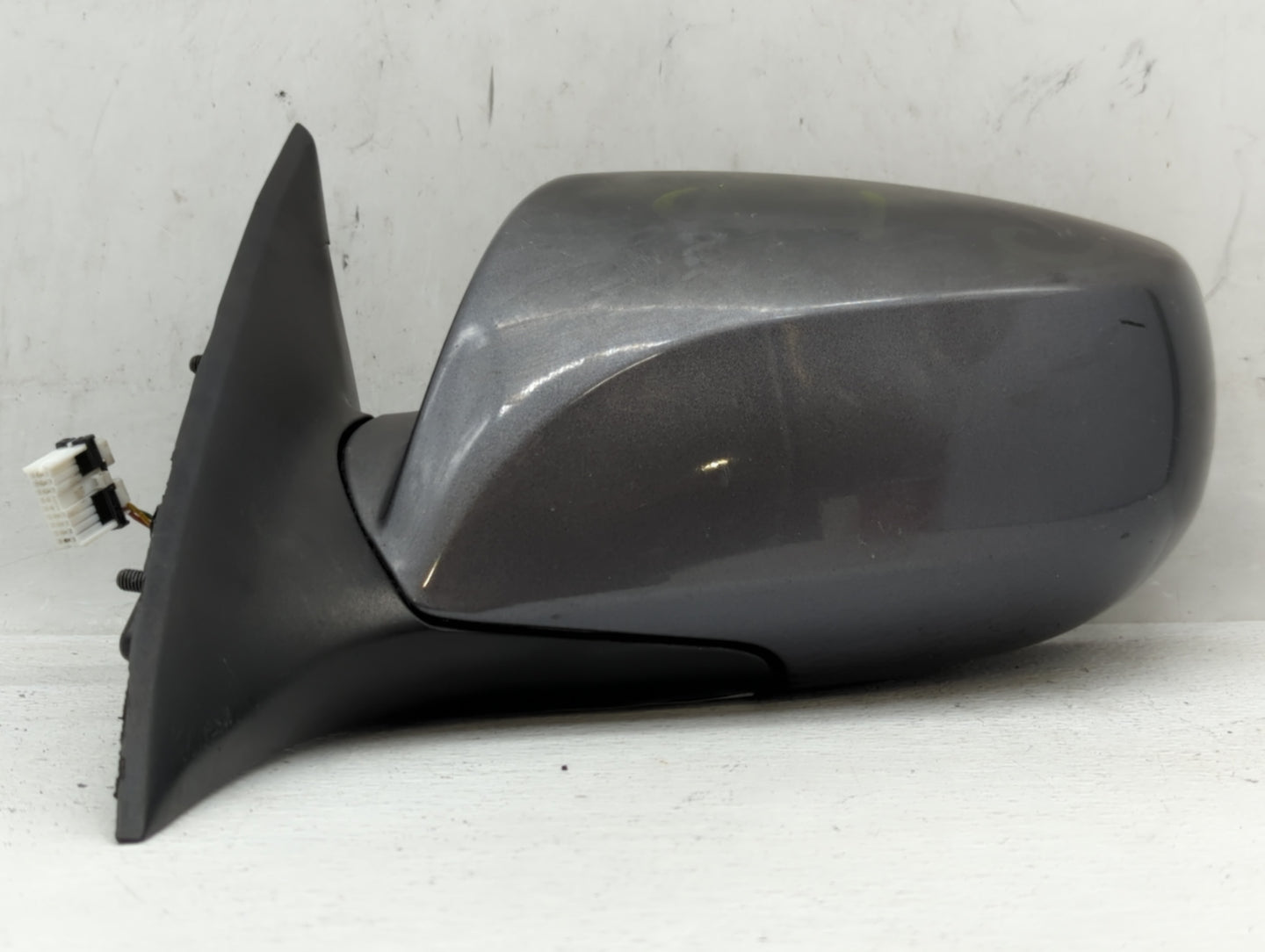 2009-2016 Hyundai Genesis Driver Side View Mirror - Left Door Mirror OEM Used - Oemusedautoparts1.com