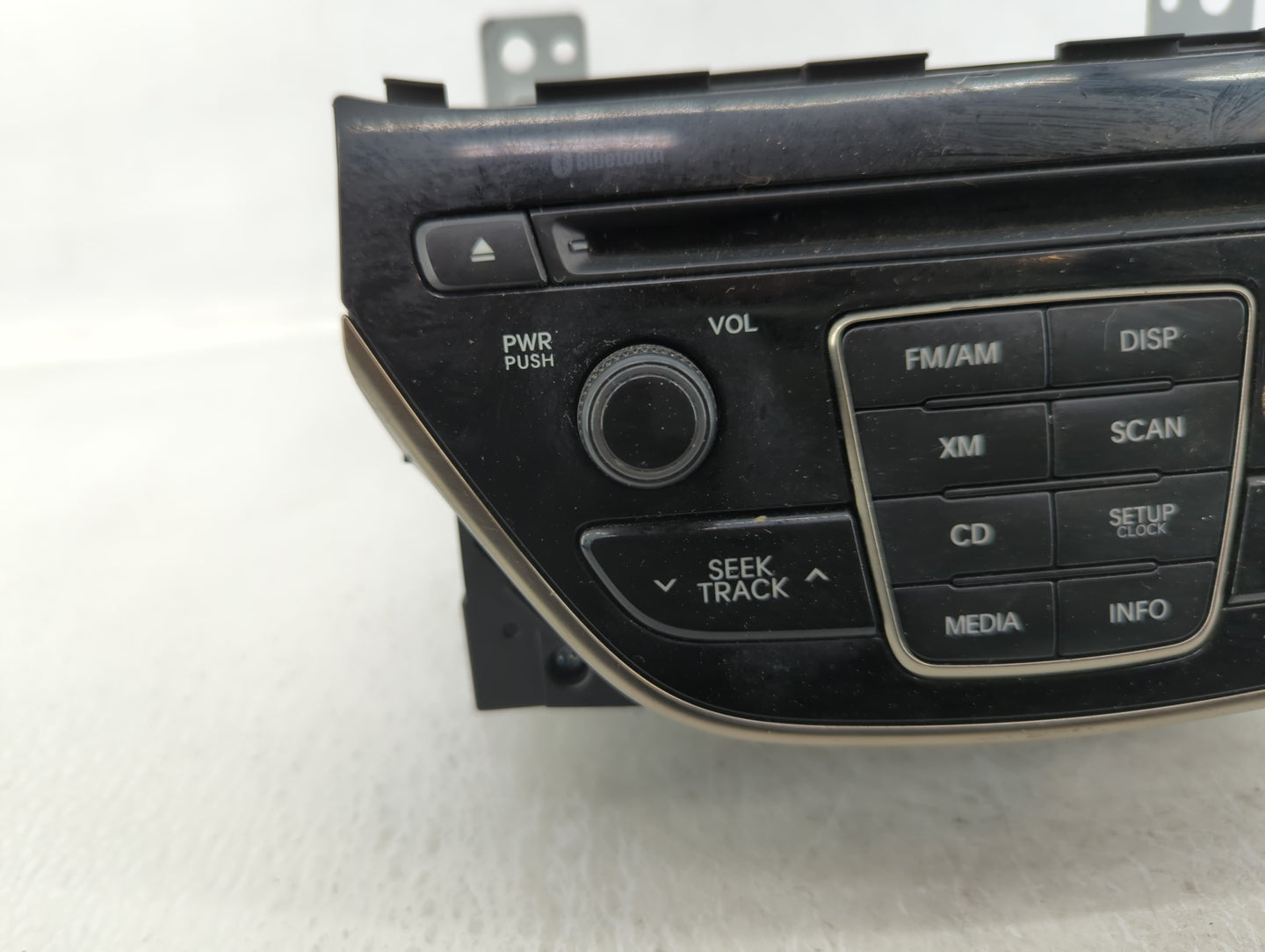 2013-2013 Hyundai Genesis Am Fm Cd Player Radio Receiver - Oemusedautoparts1.com
