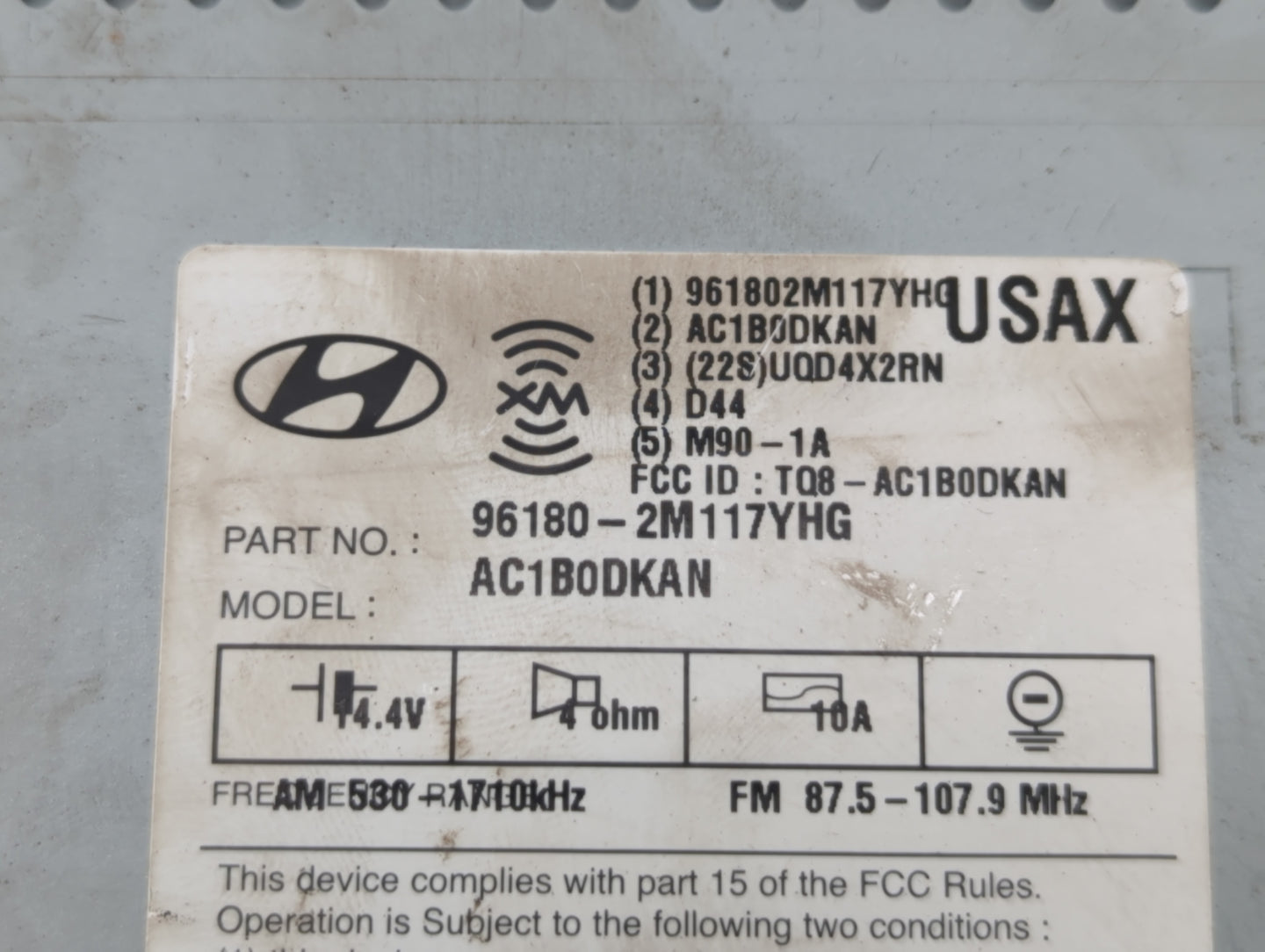 2013-2013 Hyundai Genesis Am Fm Cd Player Radio Receiver - Oemusedautoparts1.com