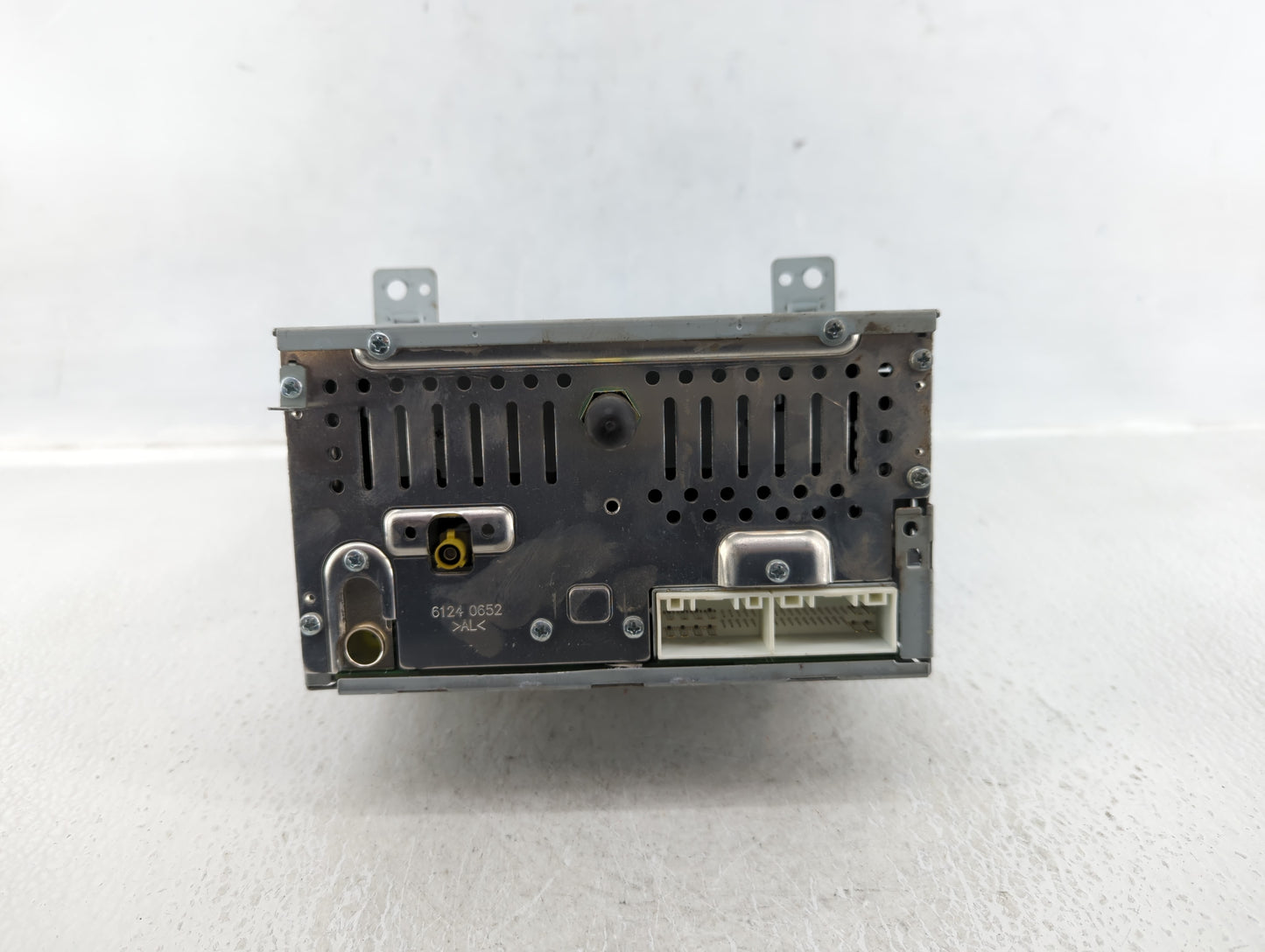 2013-2013 Hyundai Genesis Am Fm Cd Player Radio Receiver - Oemusedautoparts1.com