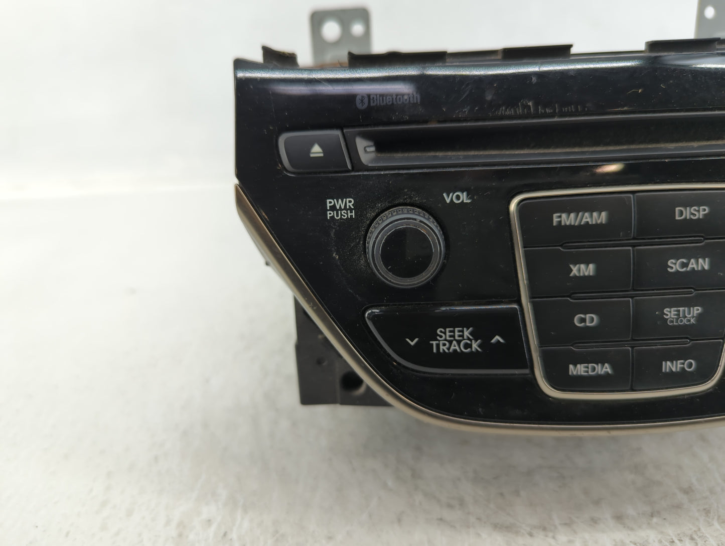 2013-2013 Hyundai Genesis Am Fm Cd Player Radio Receiver - Oemusedautoparts1.com