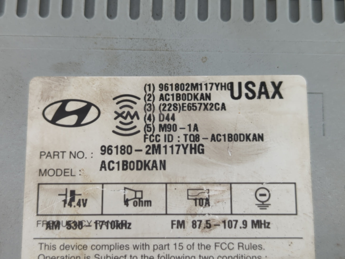 2013-2013 Hyundai Genesis Am Fm Cd Player Radio Receiver - Oemusedautoparts1.com