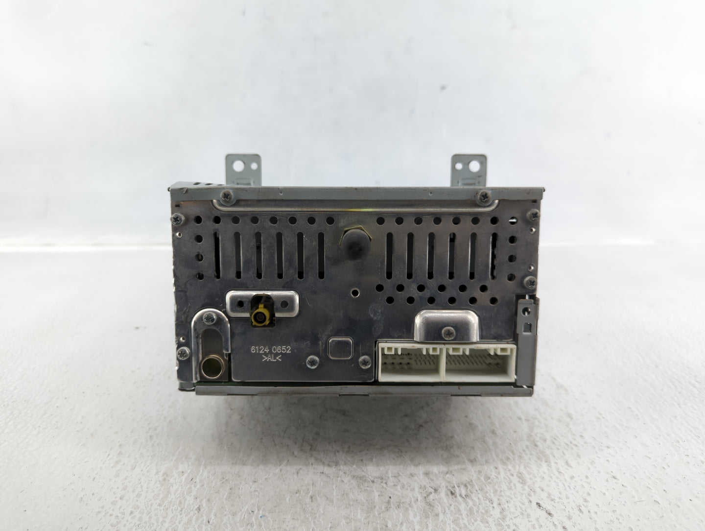 2013-2013 Hyundai Genesis Am Fm Cd Player Radio Receiver - Oemusedautoparts1.com