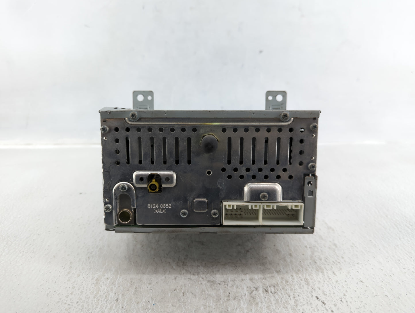 2013-2013 Hyundai Genesis Am Fm Cd Player Radio Receiver - Oemusedautoparts1.com