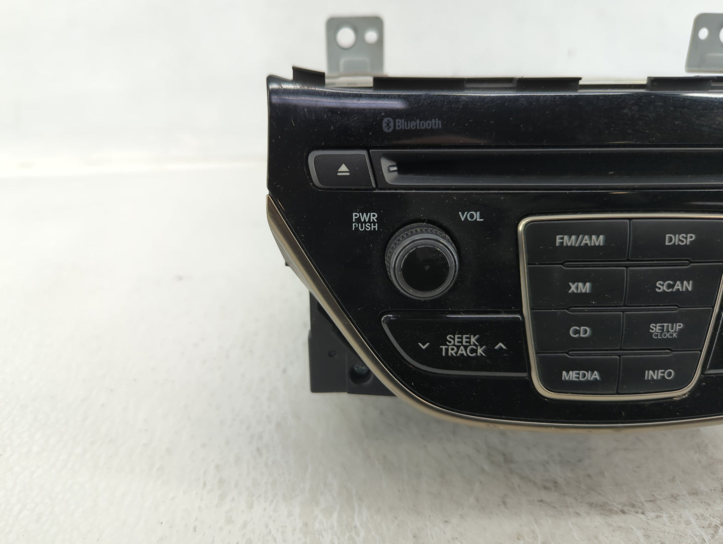 2013-2013 Hyundai Genesis Am Fm Cd Player Radio Receiver - Oemusedautoparts1.com