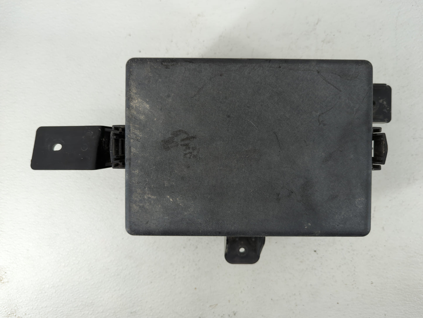 2013-2014 Hyundai Genesis Fusebox Fuse Box Panel Relay Module P/N:91264 2M801 Fits Fits 2013 2014 OEM Used Auto Parts - Oemu