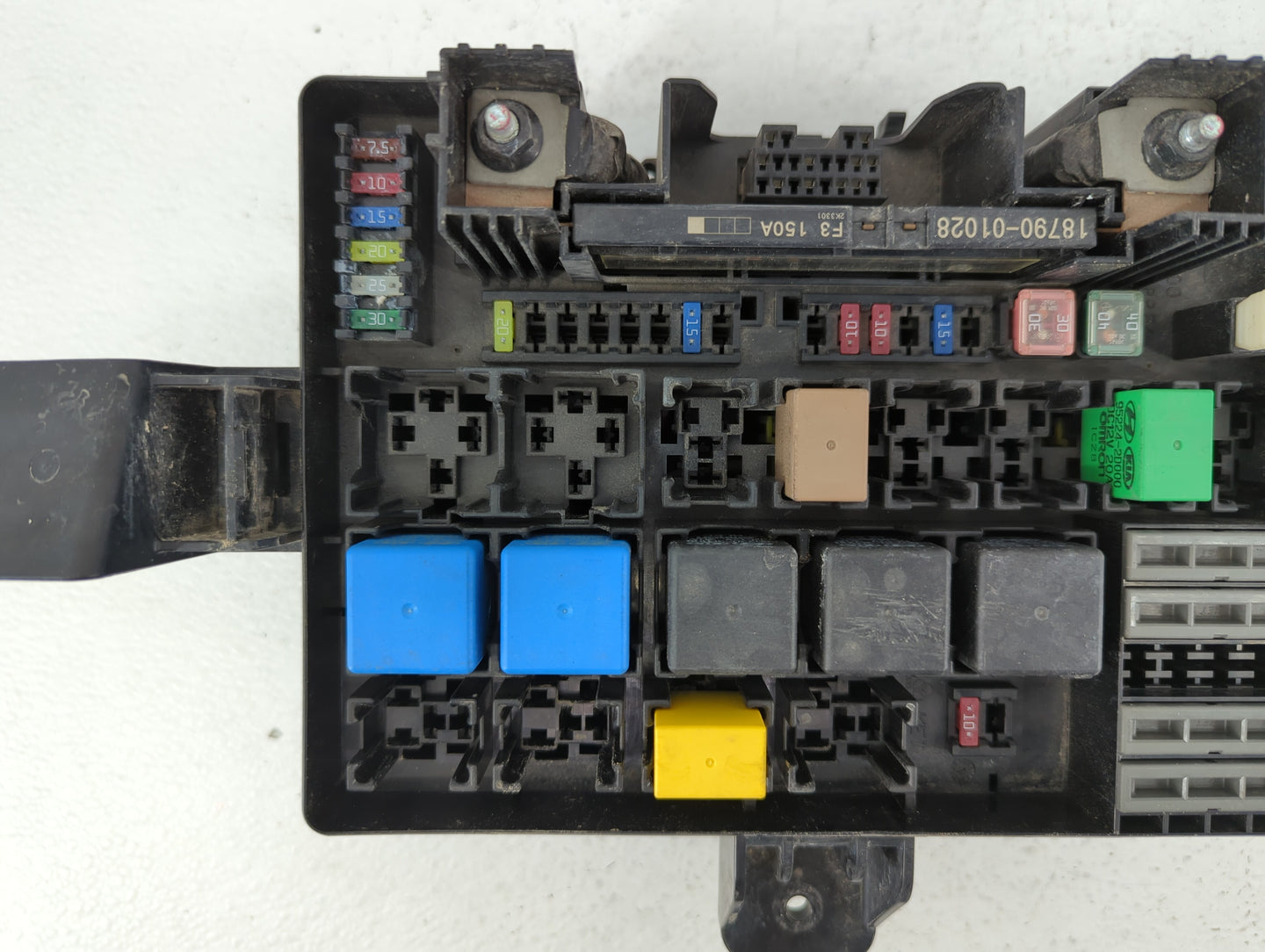 2013-2014 Hyundai Genesis Fusebox Fuse Box Panel Relay Module P/N:91264 2M801 Fits Fits 2013 2014 OEM Used Auto Parts - Oemu