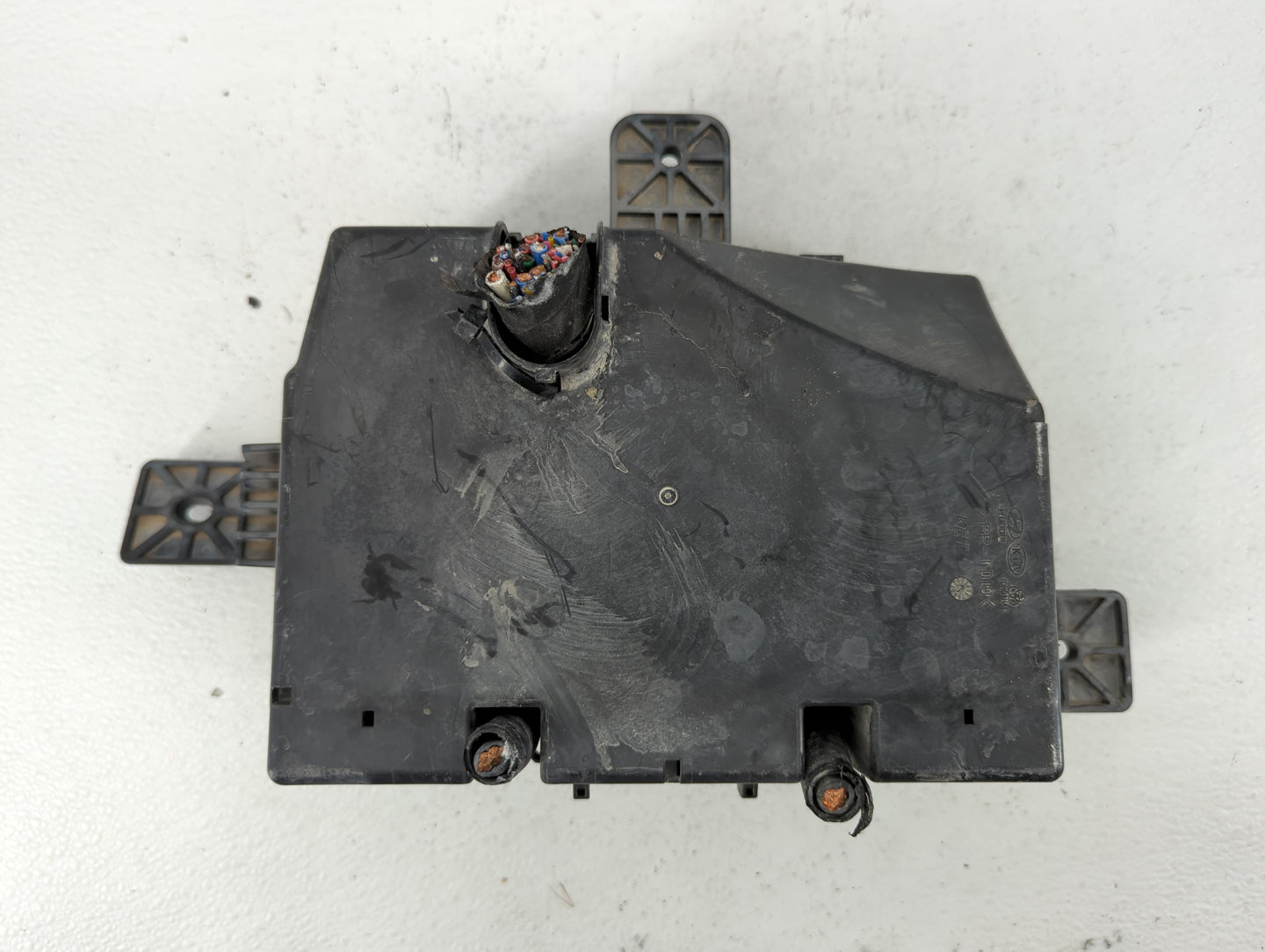 2013-2014 Hyundai Genesis Fusebox Fuse Box Panel Relay Module P/N:91264 2M801 Fits Fits 2013 2014 OEM Used Auto Parts - Oemu
