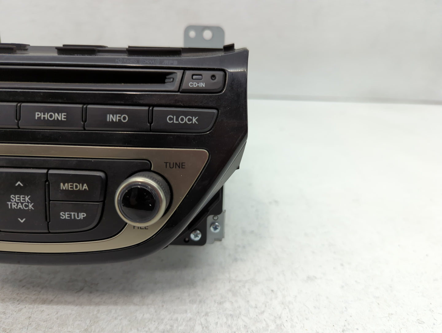 2013-2015 Hyundai Genesis Am Fm Cd Player Radio Receiver - Oemusedautoparts1.com