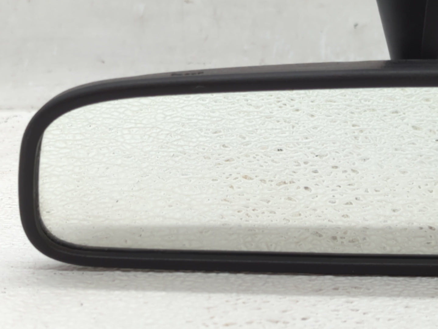 2009-2016 Hyundai Genesis Interior Rear View Mirror Replacement OEM P/N:E4012143 Fits OEM Used Auto Parts - Oemusedautoparts