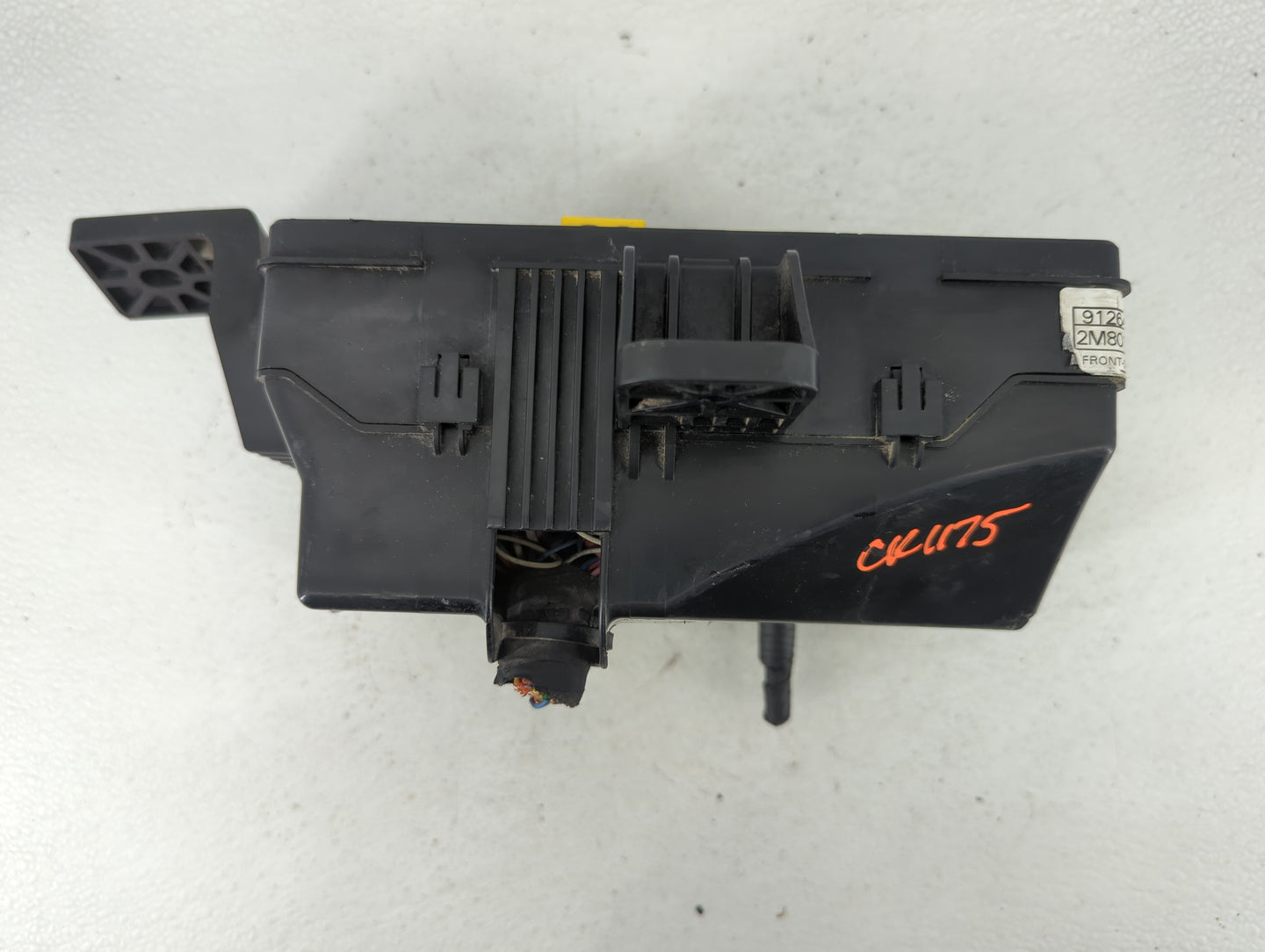 2013-2014 Hyundai Genesis Fusebox Fuse Box Panel Relay Module P/N:91264-2M801 Fits Fits 2013 2014 OEM Used Auto Parts - Oemu