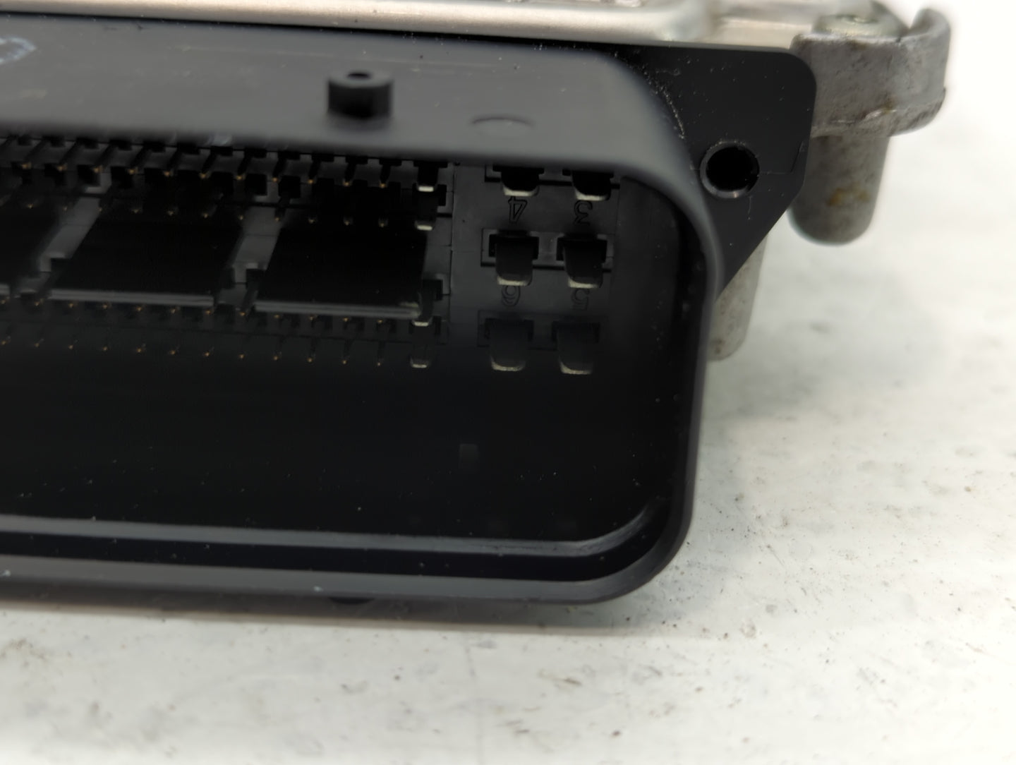 2013-2016 Hyundai Genesis Transmission Control Module Tcu Tcm 95440-4f122 - Oemusedautoparts1.com