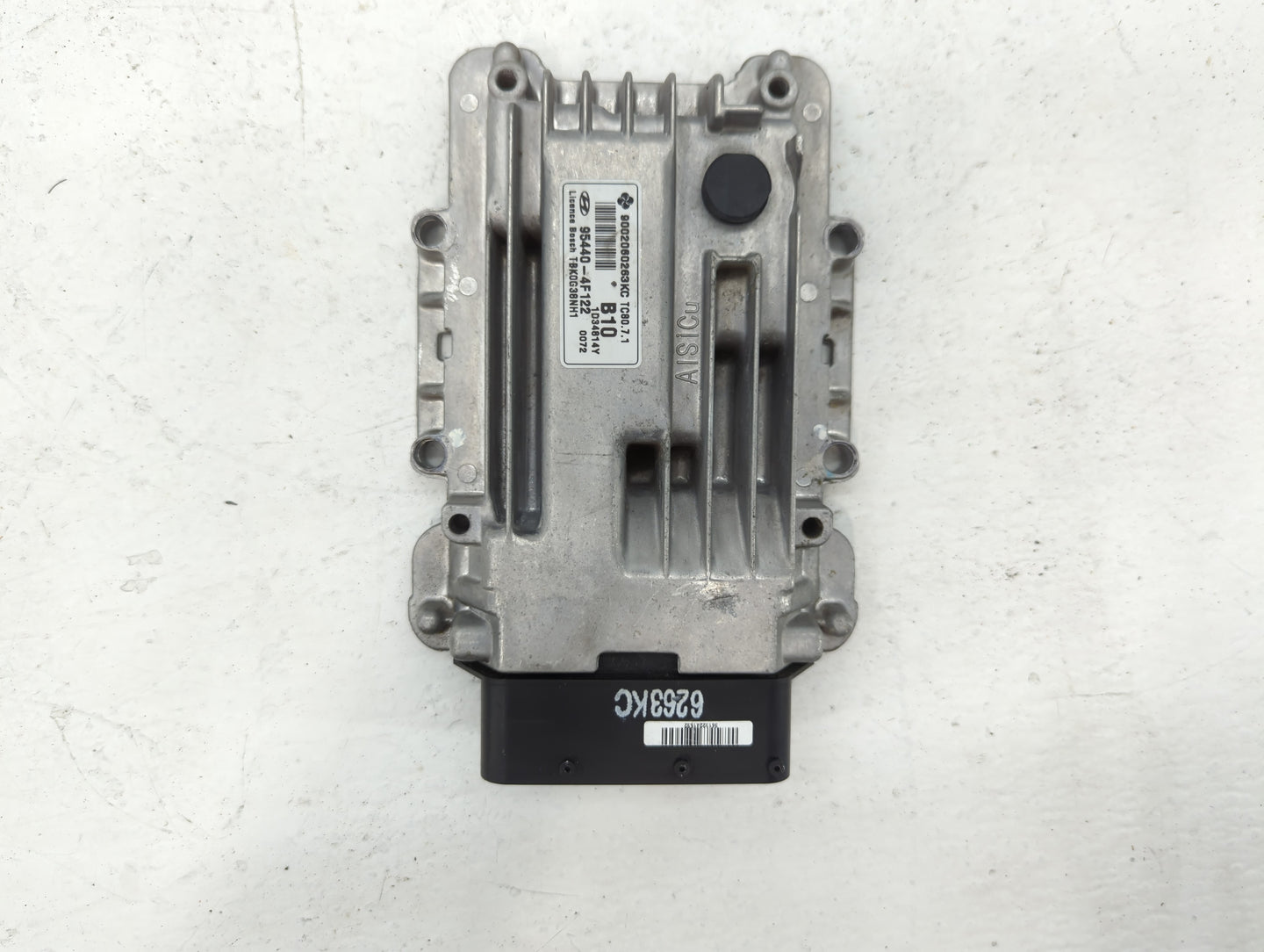 2013-2016 Hyundai Genesis Transmission Control Module Tcu Tcm 95440-4f122 - Oemusedautoparts1.com