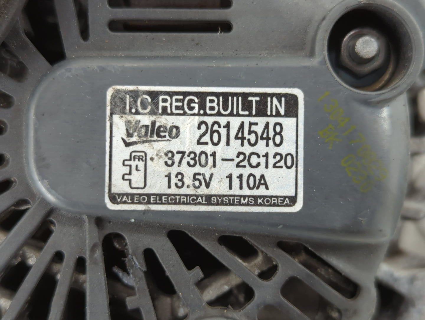 2013-2014 Hyundai Genesis Alternator Replacement Generator Charging Assembly Engine OEM P/N:37301 2C120 Fits Fits 2013 2014 