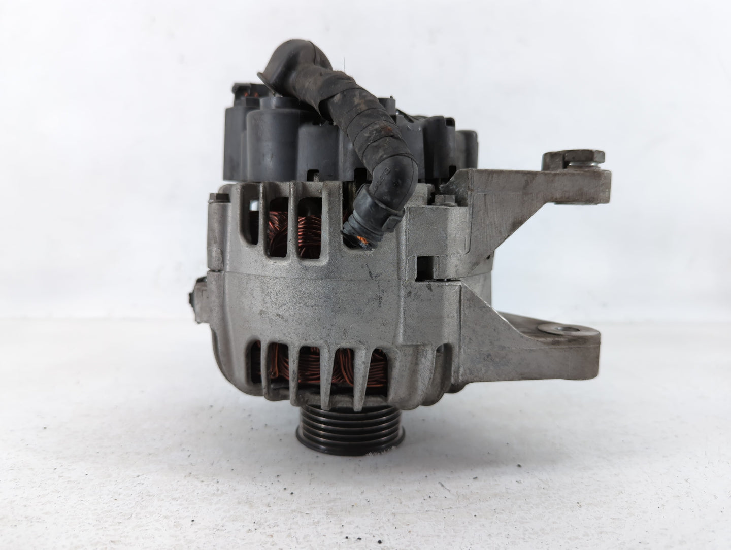 2013-2014 Hyundai Genesis Alternator Replacement Generator Charging Assembly Engine OEM P/N:37301 2C120 Fits Fits 2013 2014 