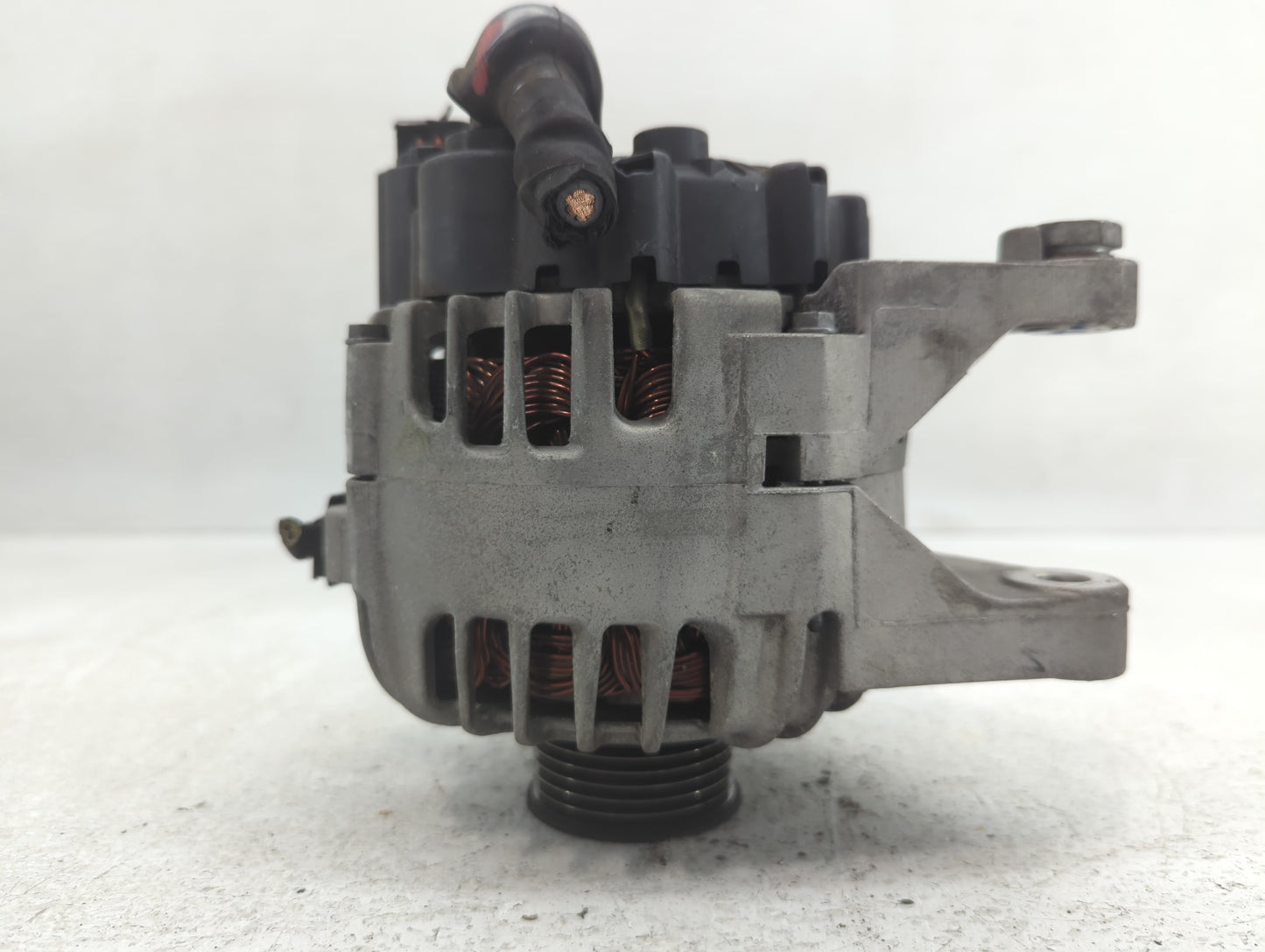 2013-2014 Hyundai Genesis Alternator Replacement Generator Charging Assembly Engine OEM P/N:37301-2C120 2614548 Fits OEM Use