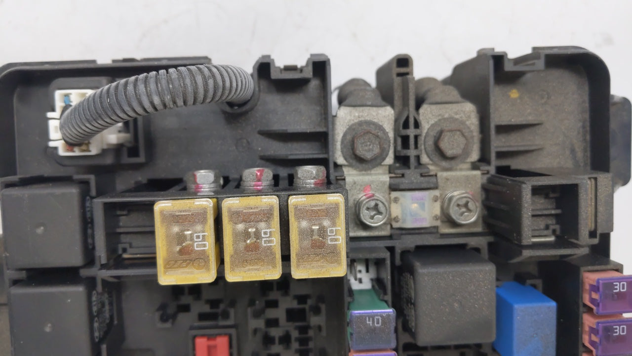 2013-2014 Hyundai Genesis Fusebox Fuse Box Panel Relay Module P/N:91940-3M160 Fits Fits 2013 2014 2015 2016 OEM Used Auto Pa