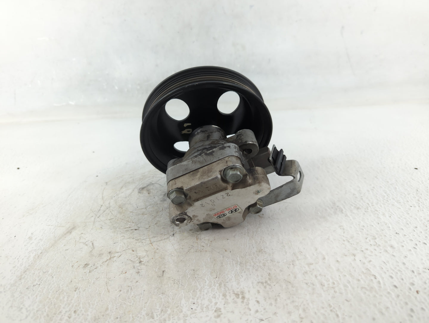 2013-2014 Hyundai Genesis Power Steering Column Pump Oem - Oemusedautoparts1.com