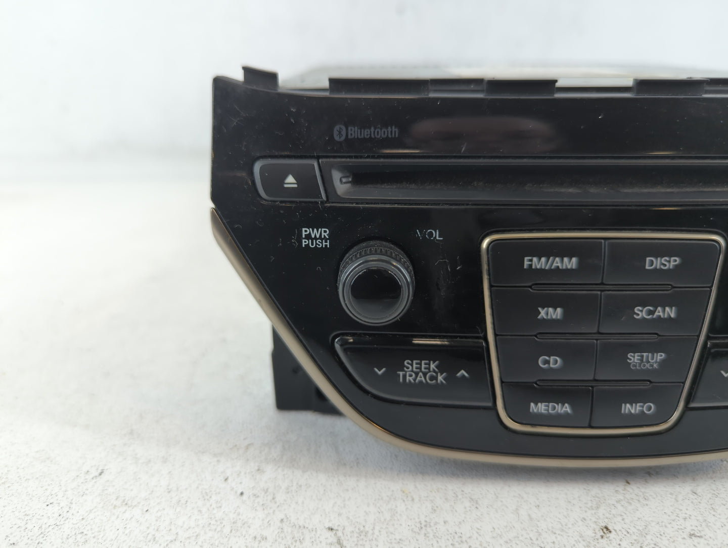 2013-2013 Hyundai Genesis Am Fm Cd Player Radio Receiver - Oemusedautoparts1.com