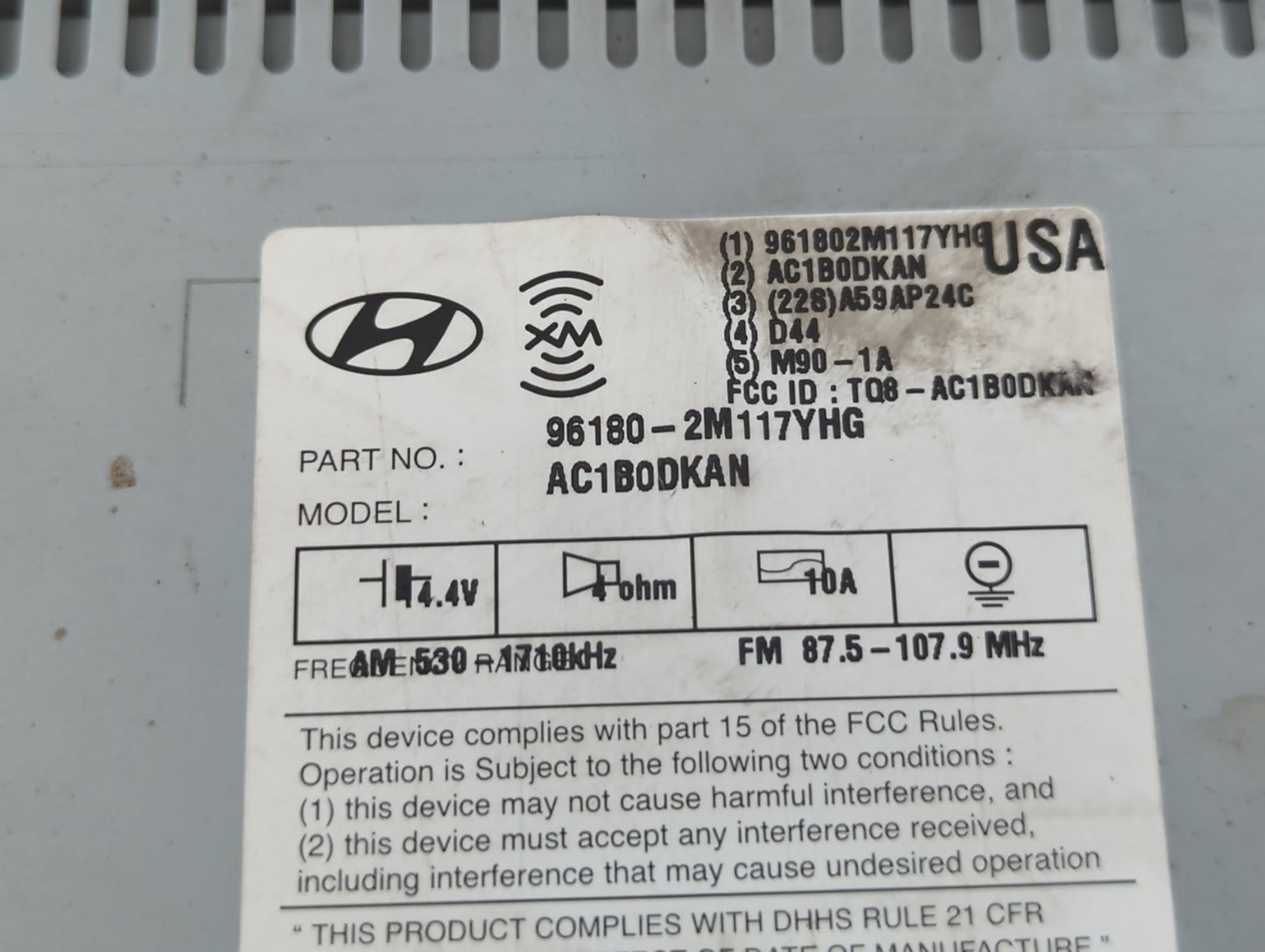 2013-2013 Hyundai Genesis Am Fm Cd Player Radio Receiver - Oemusedautoparts1.com
