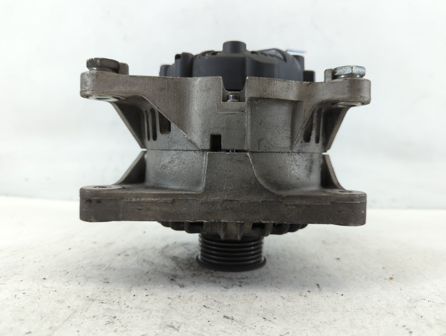 2013-2014 Hyundai Genesis Alternator Replacement Generator Charging Assembly Engine OEM P/N:2614548 37301-2C120 Fits OEM Use