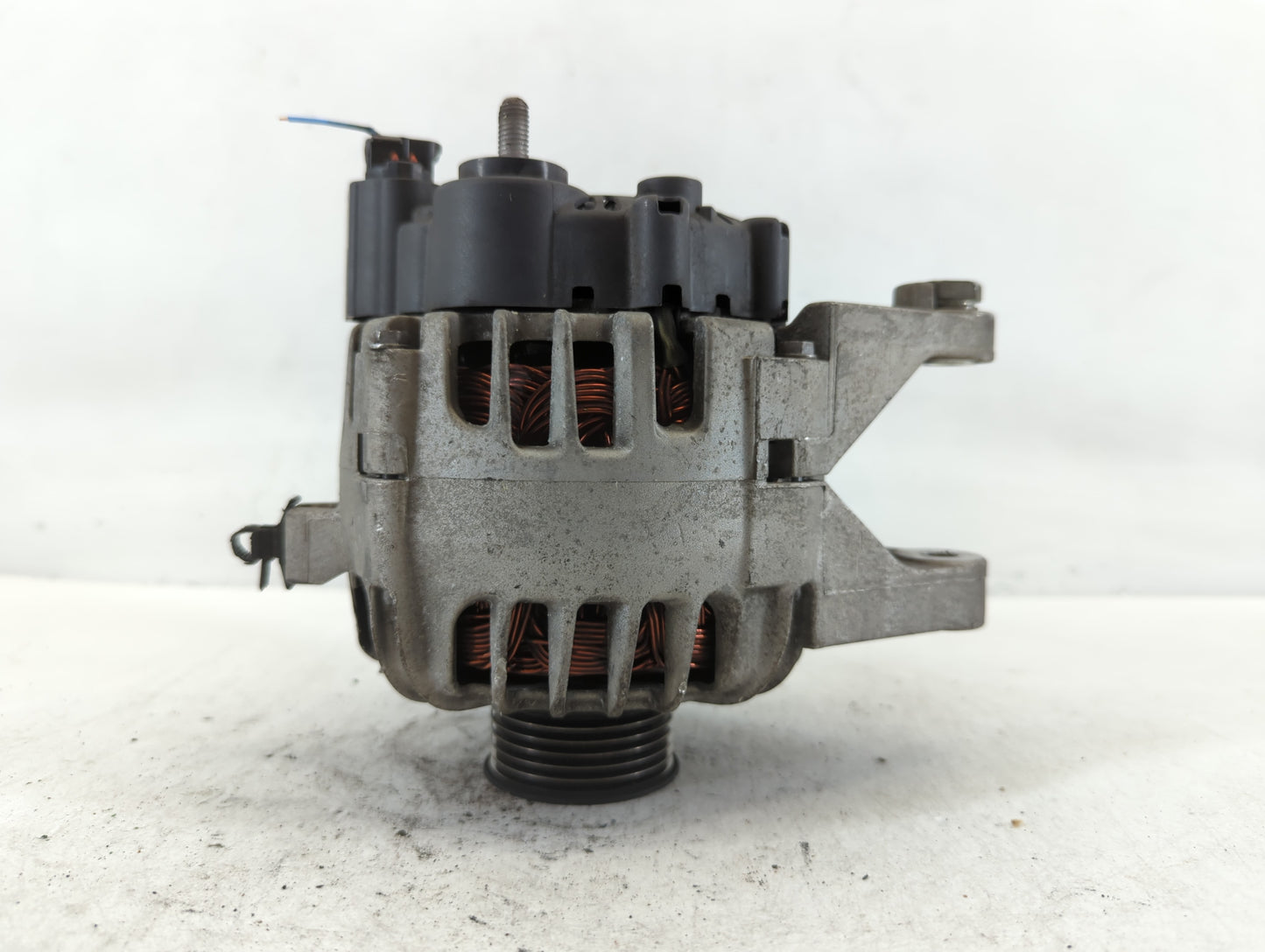 2013-2014 Hyundai Genesis Alternator Replacement Generator Charging Assembly Engine OEM P/N:2614548 37301-2C120 Fits OEM Use