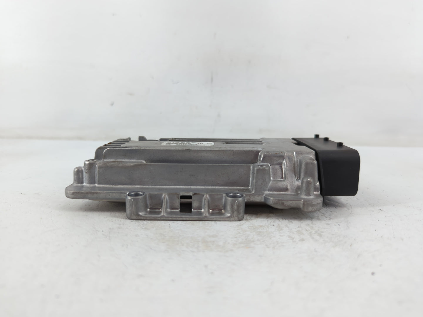 2013-2016 Hyundai Genesis Chassis Control Module Ccm Bcm Body Control - Oemusedautoparts1.com