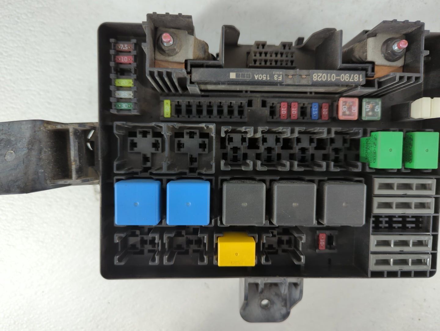 2013-2016 Hyundai Genesis Fusebox Fuse Box Panel Relay Module P/N:91264-2M56 Fits Fits 2013 2014 2015 2016 OEM Used Auto Par