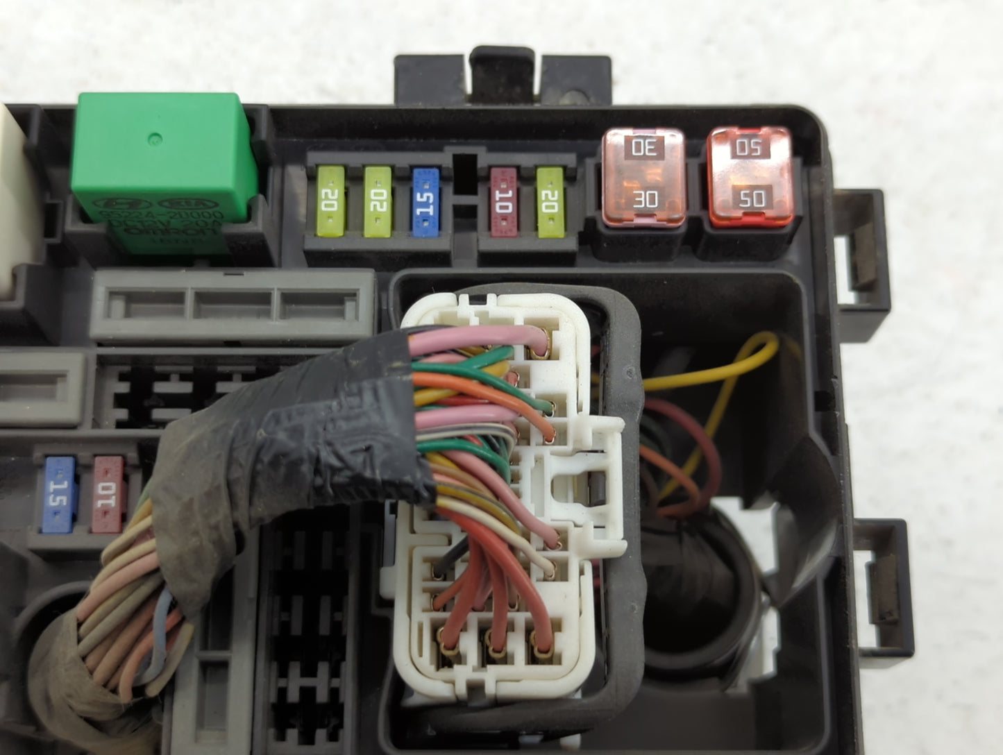 2013-2016 Hyundai Genesis Fusebox Fuse Box Panel Relay Module P/N:914702M080 Fits Fits 2013 2014 2015 2016 OEM Used Auto Par
