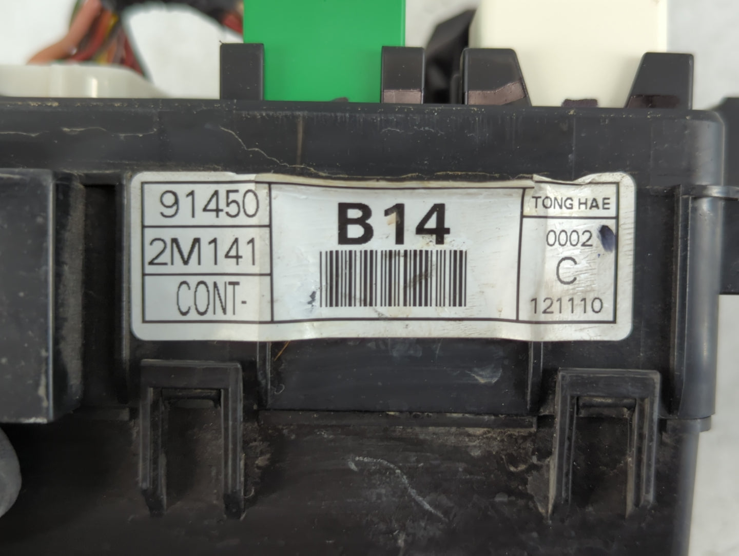 2013-2014 Hyundai Genesis Fusebox Fuse Box Panel Relay Module P/N:91450 2M141 Fits Fits 2013 2014 OEM Used Auto Parts - Oemu