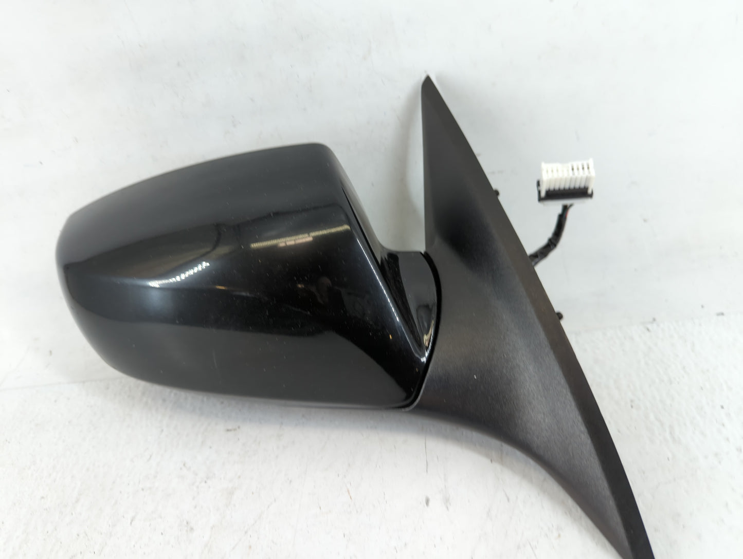 2009-2016 Hyundai Genesis Passenger Side View Mirror - Right Door Mirror OEM Used - Oemusedautoparts1.com