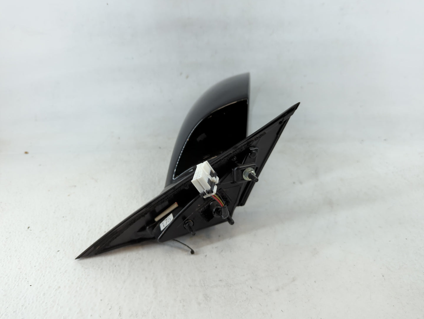 2009-2016 Hyundai Genesis Passenger Side View Mirror - Right Door Mirror OEM Used - Oemusedautoparts1.com