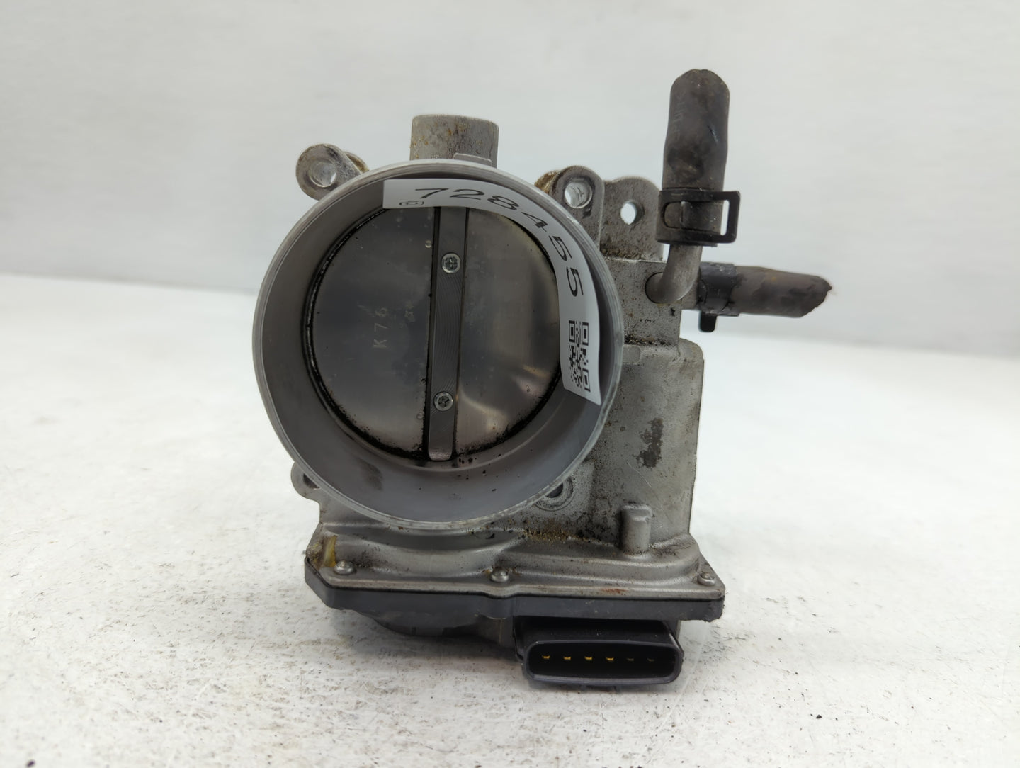 2012-2014 Hyundai Genesis Throttle Body P/N:35100-3CBA0 Fits Fits 2012 2013 2014 OEM Used Auto Parts - Oemusedautoparts1.com