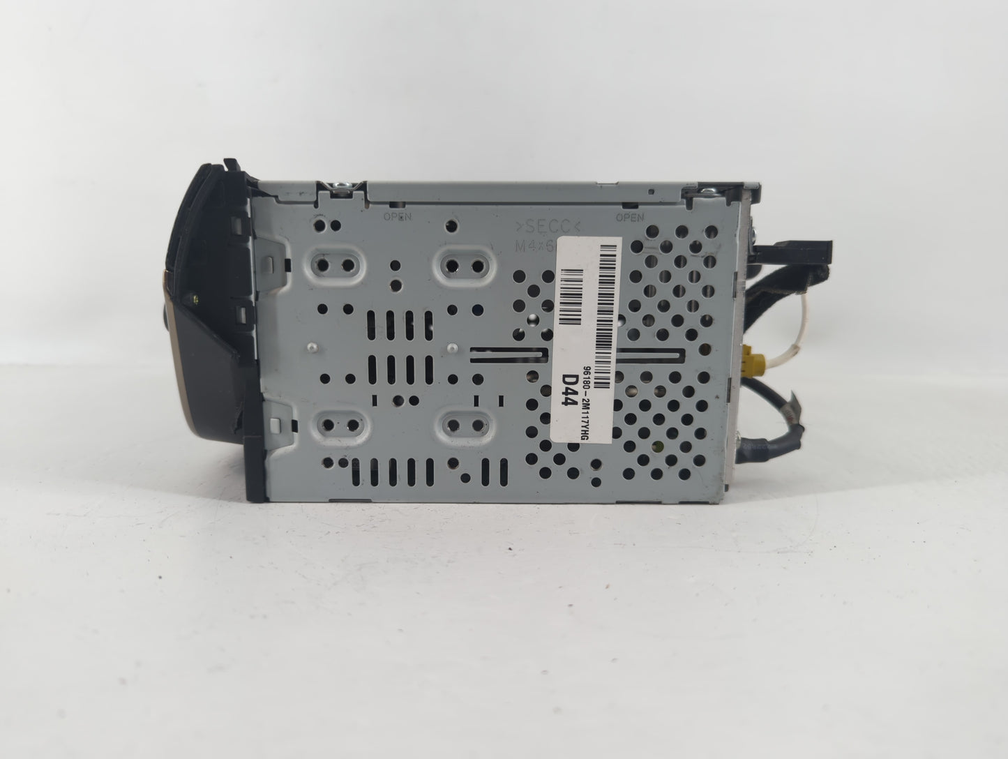 2013-2013 Hyundai Genesis Am Fm Cd Player Radio Receiver - Oemusedautoparts1.com