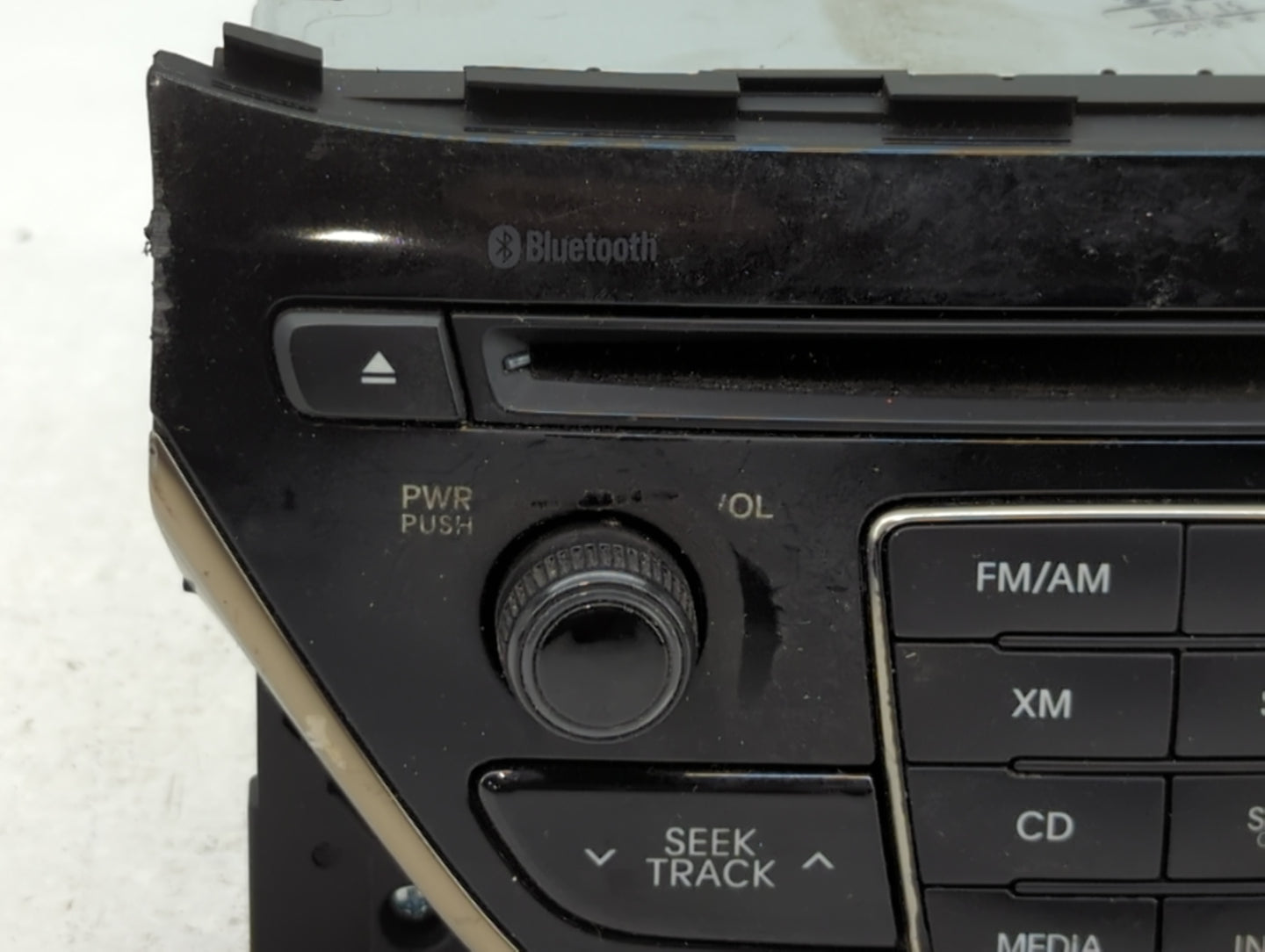 2013-2015 Hyundai Genesis Am Fm Cd Player Radio Receiver - Oemusedautoparts1.com