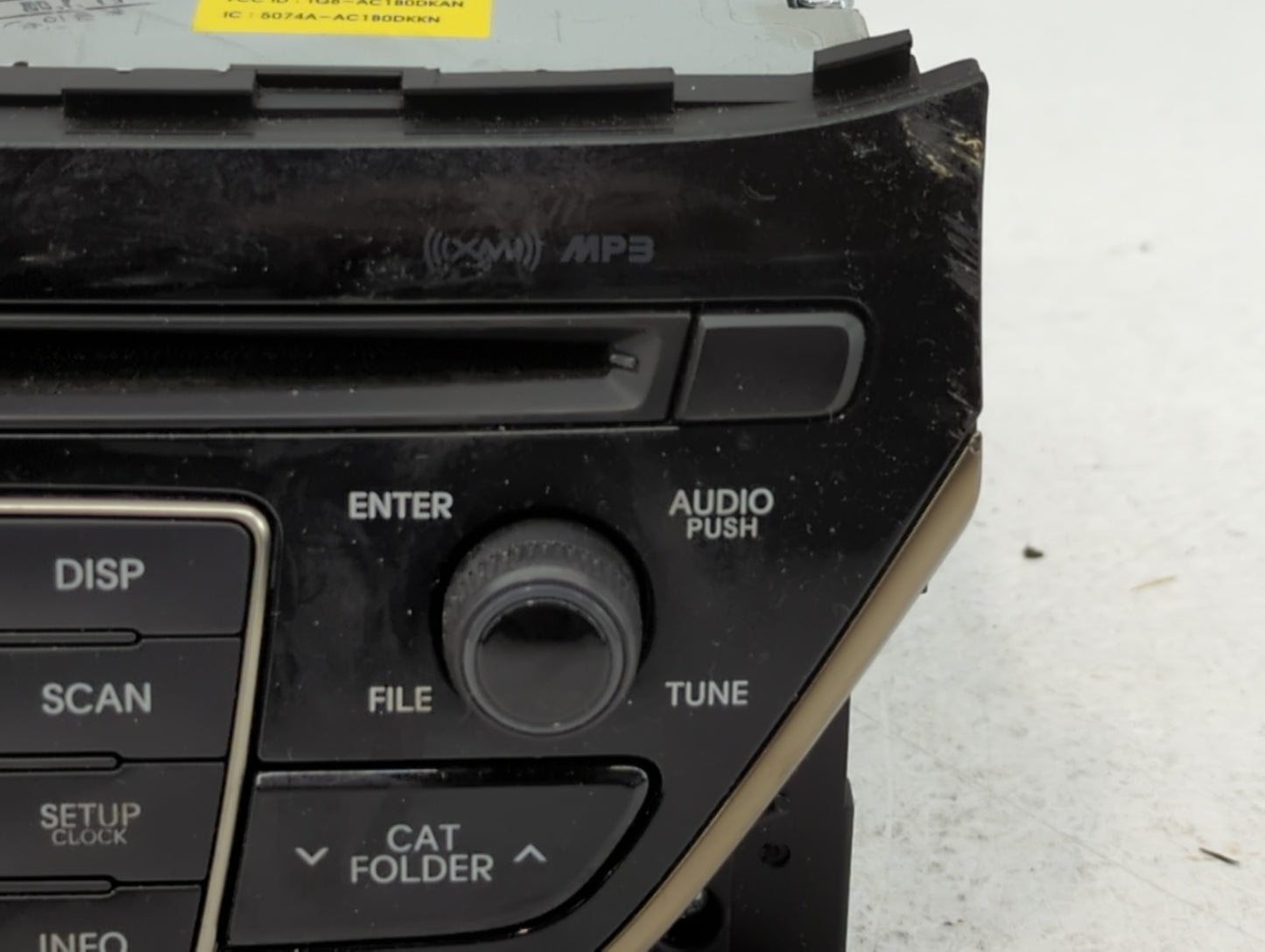 2013-2015 Hyundai Genesis Am Fm Cd Player Radio Receiver - Oemusedautoparts1.com