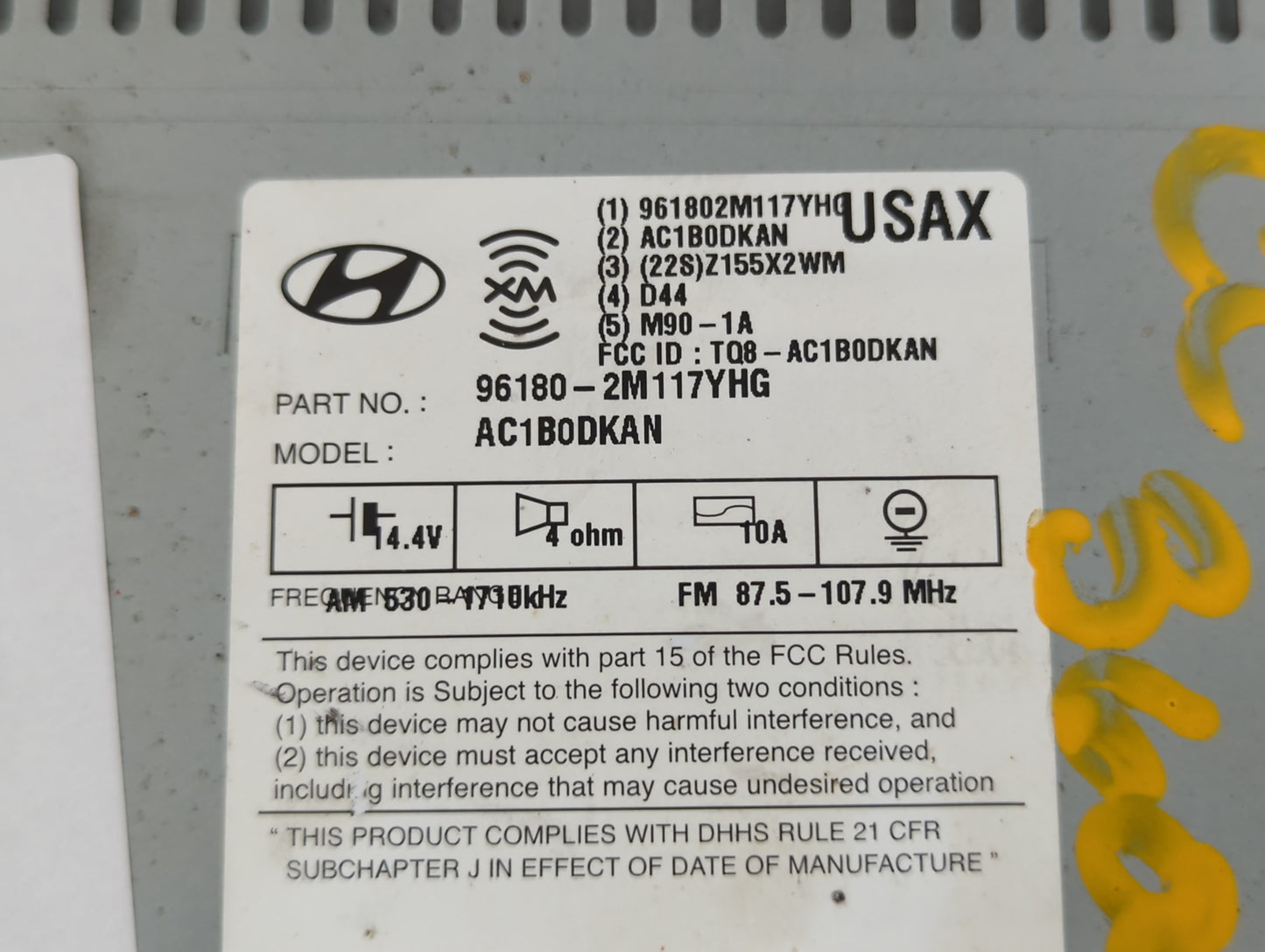 2013-2013 Hyundai Genesis Am Fm Cd Player Radio Receiver - Oemusedautoparts1.com