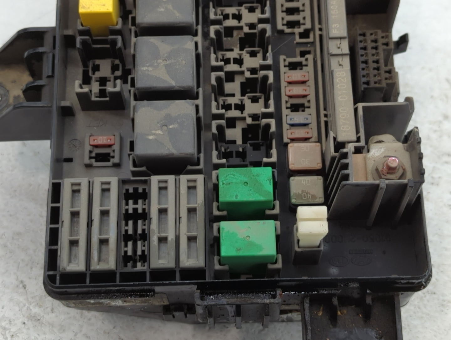 2013-2016 Hyundai Genesis Fusebox Fuse Box Panel Relay Module P/N:N91264-2M561 Fits Fits 2013 2014 2015 2016 OEM Used Auto P