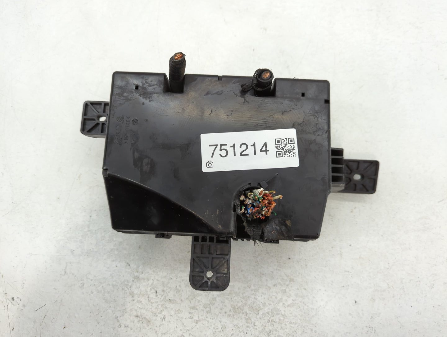 2013-2016 Hyundai Genesis Fusebox Fuse Box Panel Relay Module P/N:N91264-2M561 Fits Fits 2013 2014 2015 2016 OEM Used Auto P